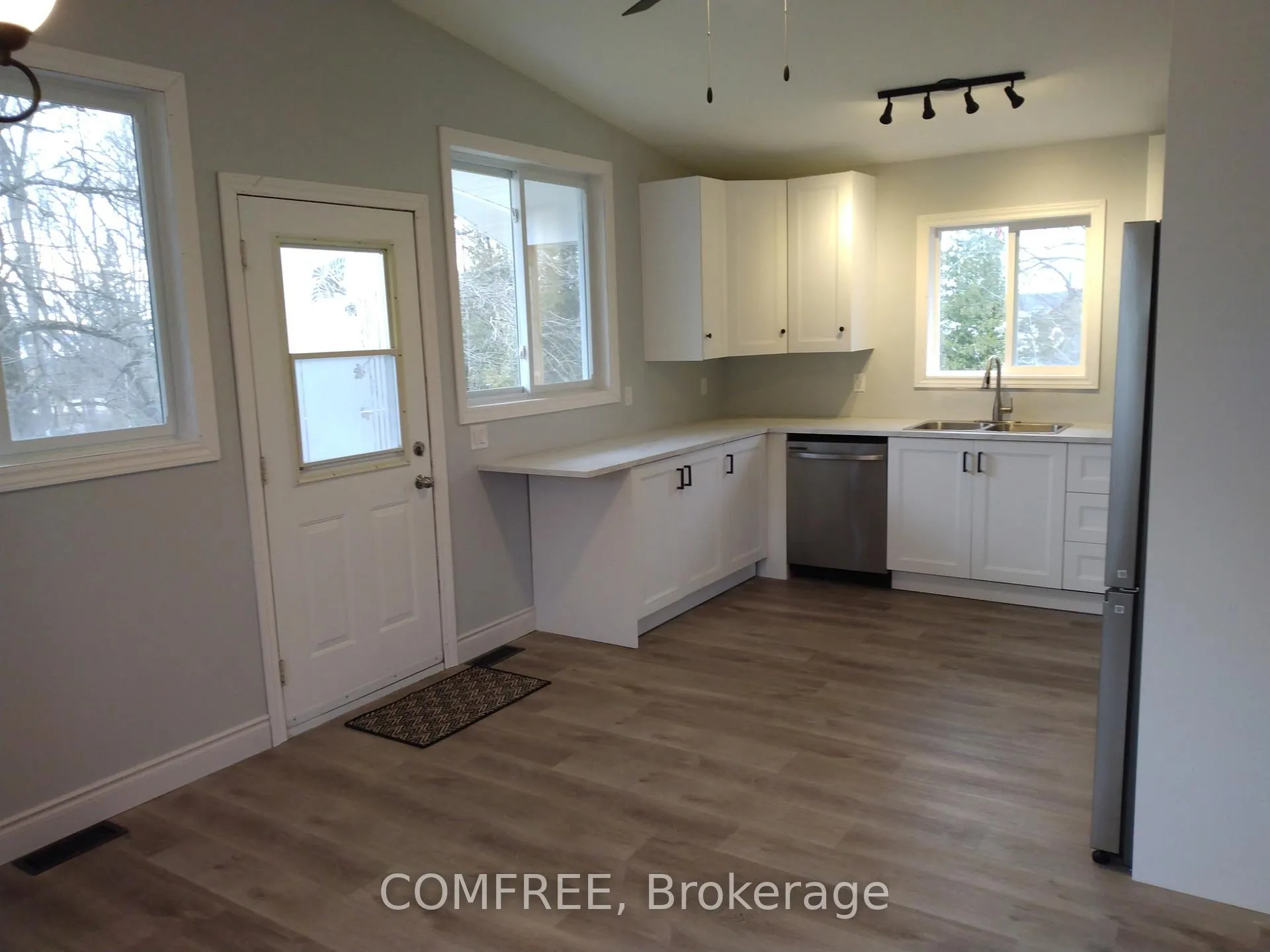Photo 18 of 7177 Beach Drive, Ramara, Rural Ramara — HOMEH