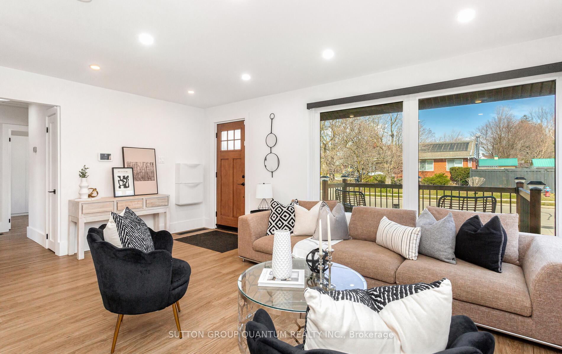Photo 10 of 202 Riverplace Crescent, Milton, Old Milton — HOMEH