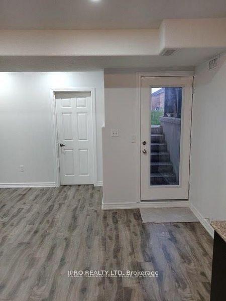 Photo 3 of 2373 Dress Circle Crescent, Oshawa, Windfields — HOMEH