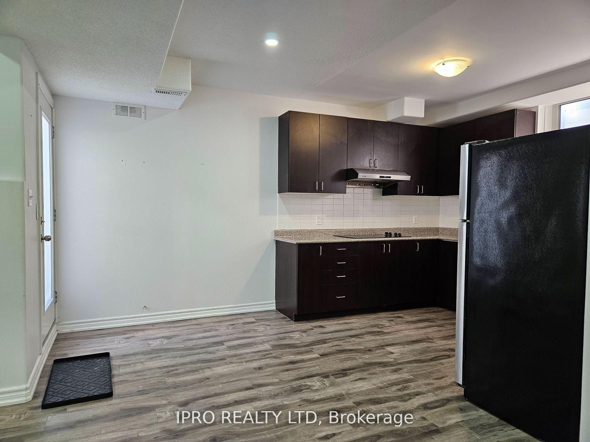 Photo 7 of 2373 Dress Circle Crescent, Oshawa, Windfields — HOMEH