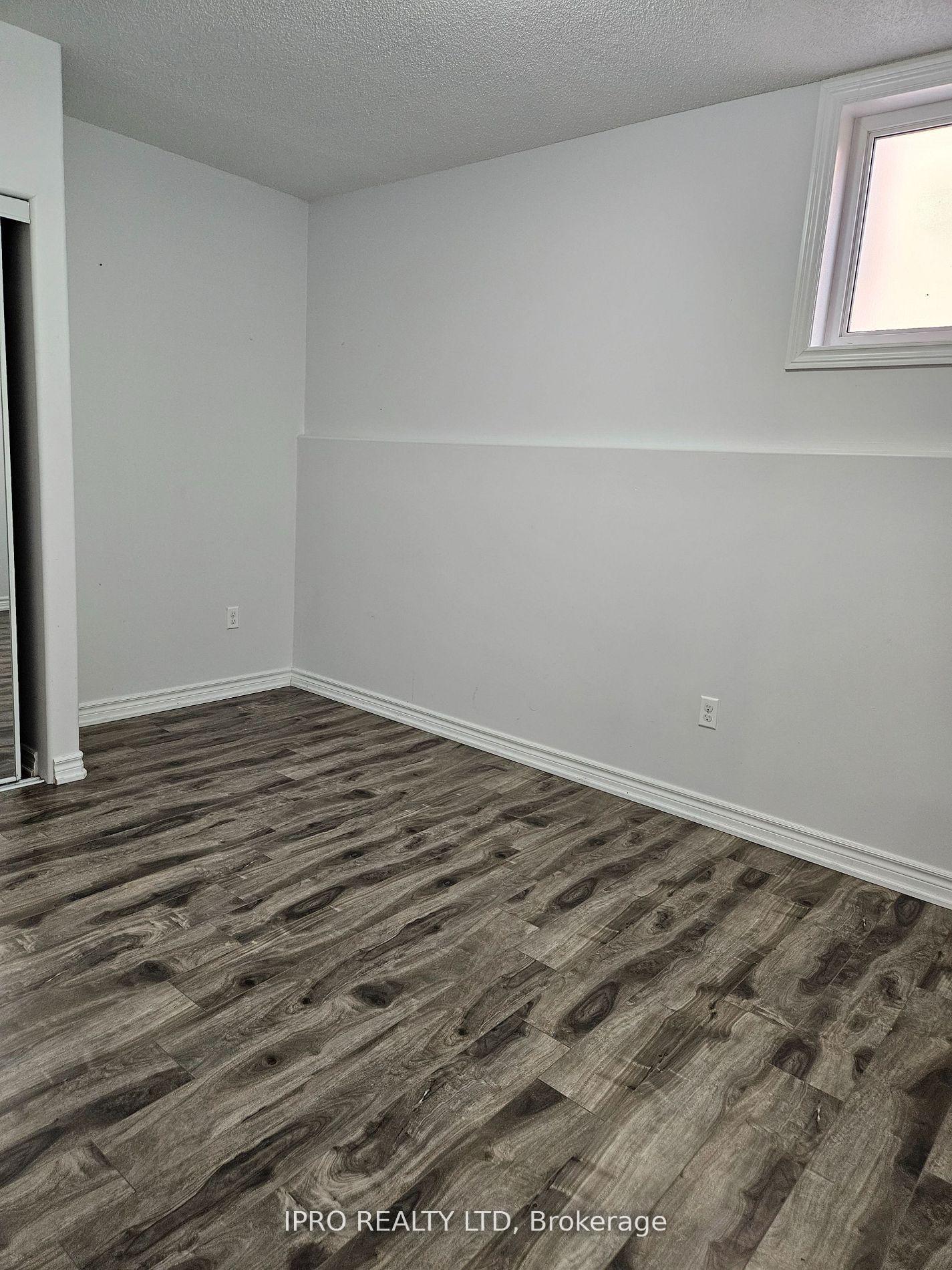 Photo 11 of 2373 Dress Circle Crescent, Oshawa, Windfields — HOMEH