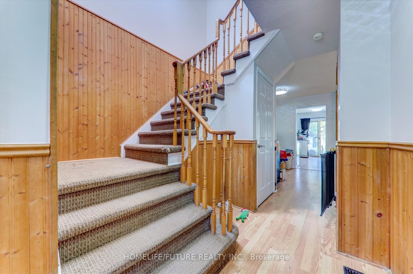Photo 5 of 1568 Norwill Crescent, Oshawa, Samac — HOMEH