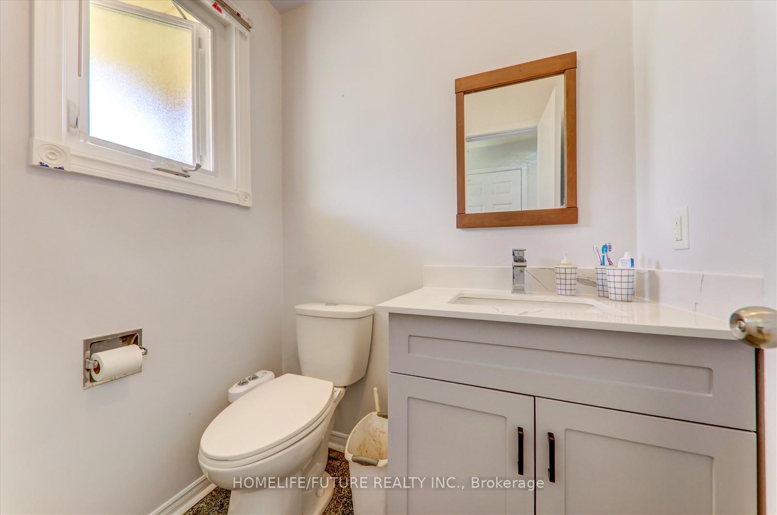 Photo 6 of 1568 Norwill Crescent, Oshawa, Samac — HOMEH