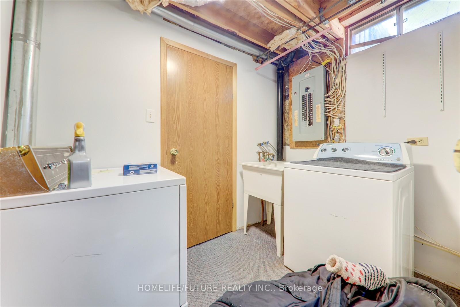Photo 11 of 1568 Norwill Crescent, Oshawa, Samac — HOMEH
