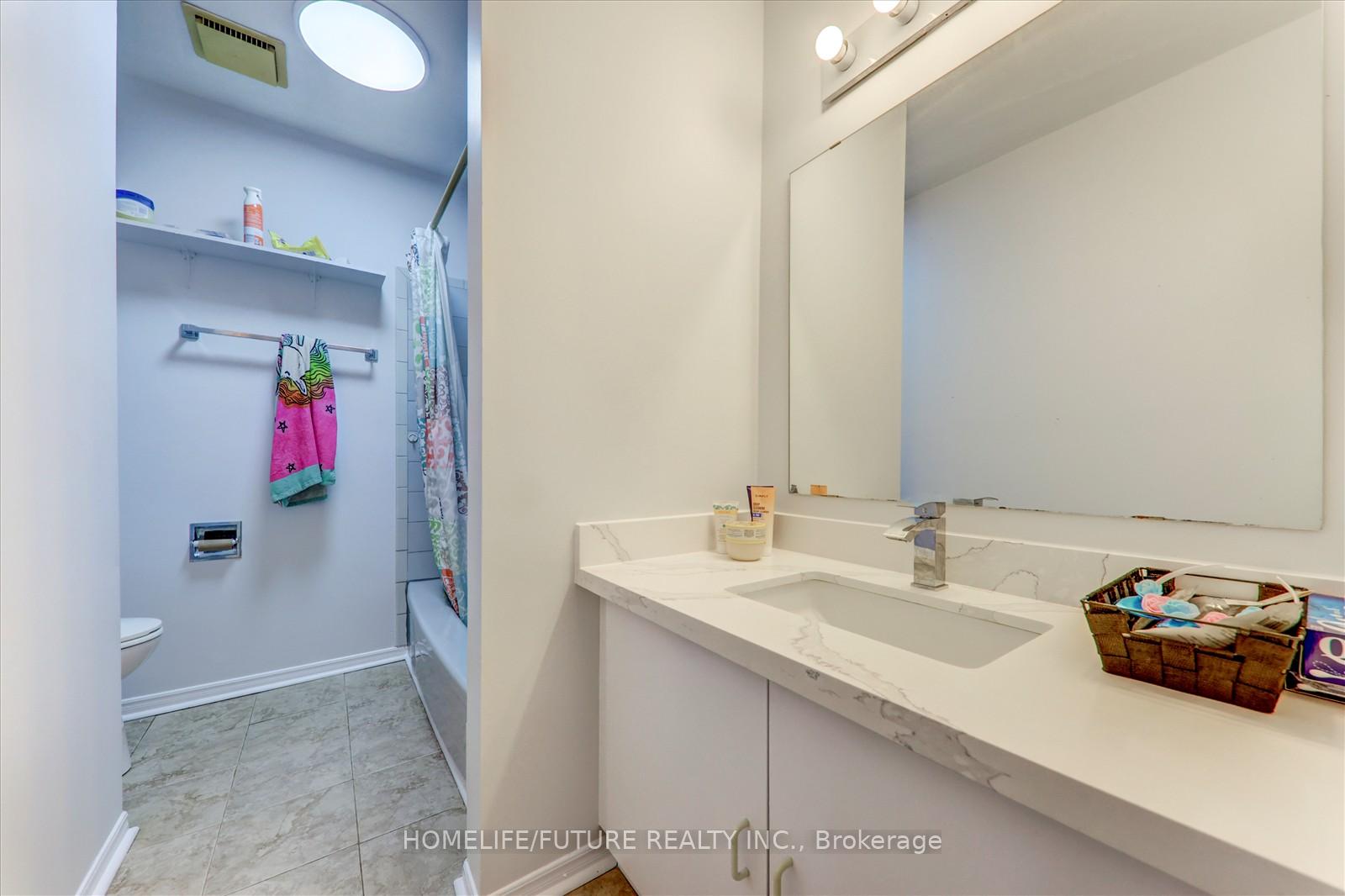 Photo 15 of 1568 Norwill Crescent, Oshawa, Samac — HOMEH