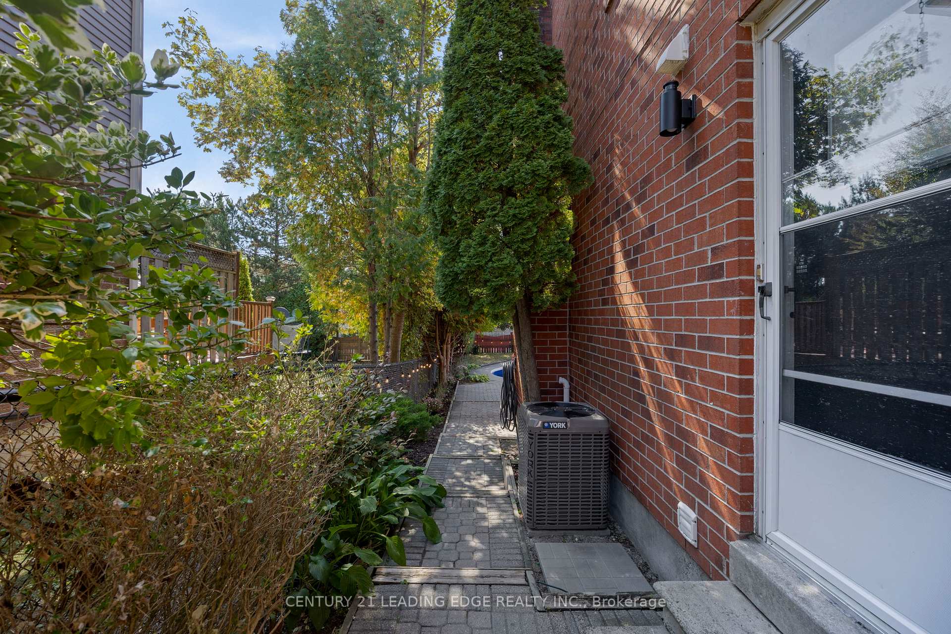 Photo 38 of 1211 Bridge Gate Crescent, Pickering, Liverpool — HOMEH
