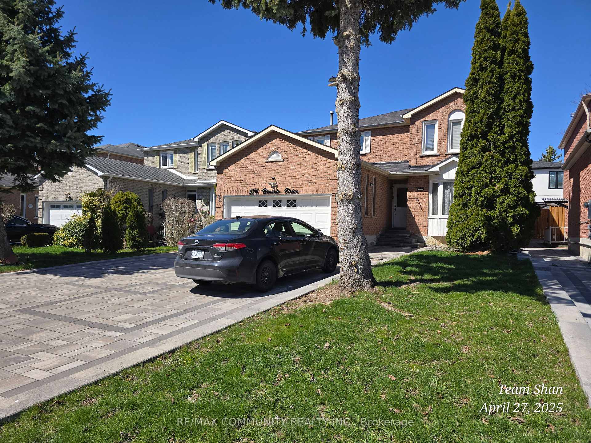 Photo 3 of 2386 Denvale Drive, Pickering, Brock Ridge — HOMEH