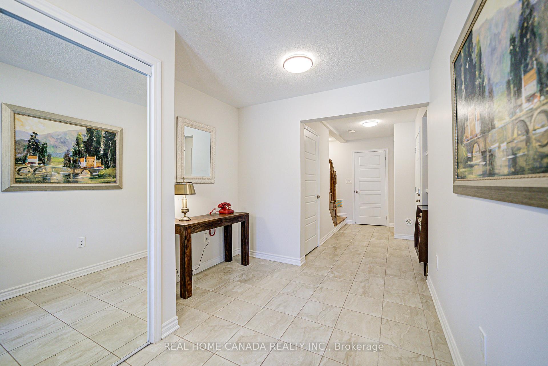 Photo 4 of 115 Bond Head Court, Milton, Ford — HOMEH