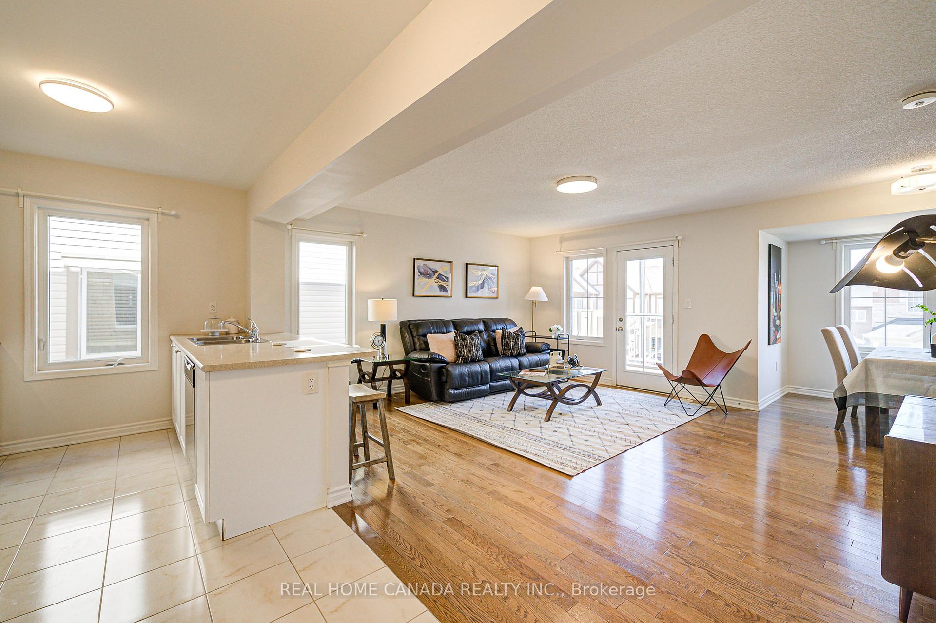 Photo 20 of 115 Bond Head Court, Milton, Ford — HOMEH