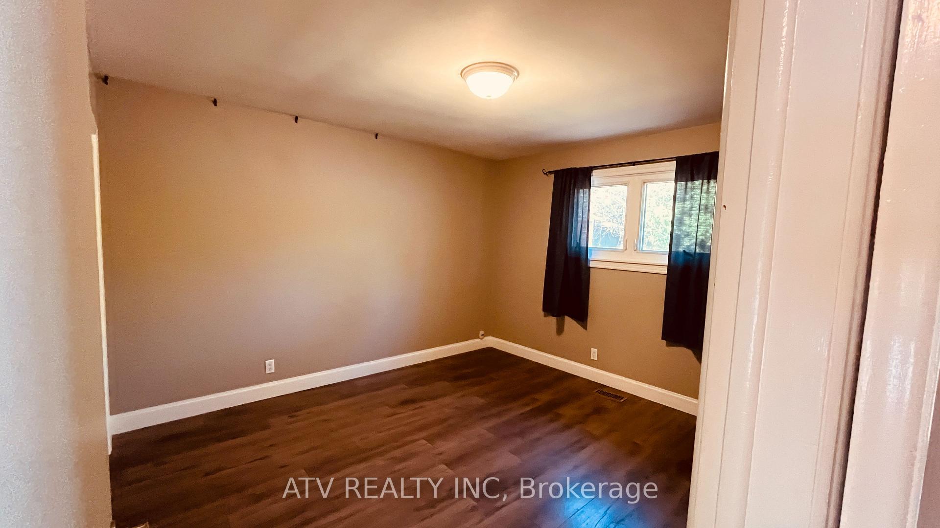 Photo 10 of Unit Main Fl, 229 Wilson Road N, Oshawa, Eastdale — HOMEH