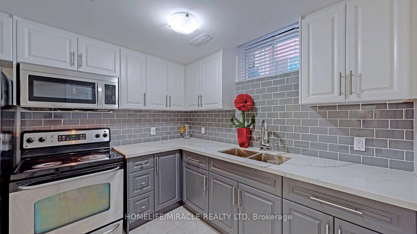 Photo 3 of 1636 A Melman Street, Pickering, Brock Ridge — HOMEH