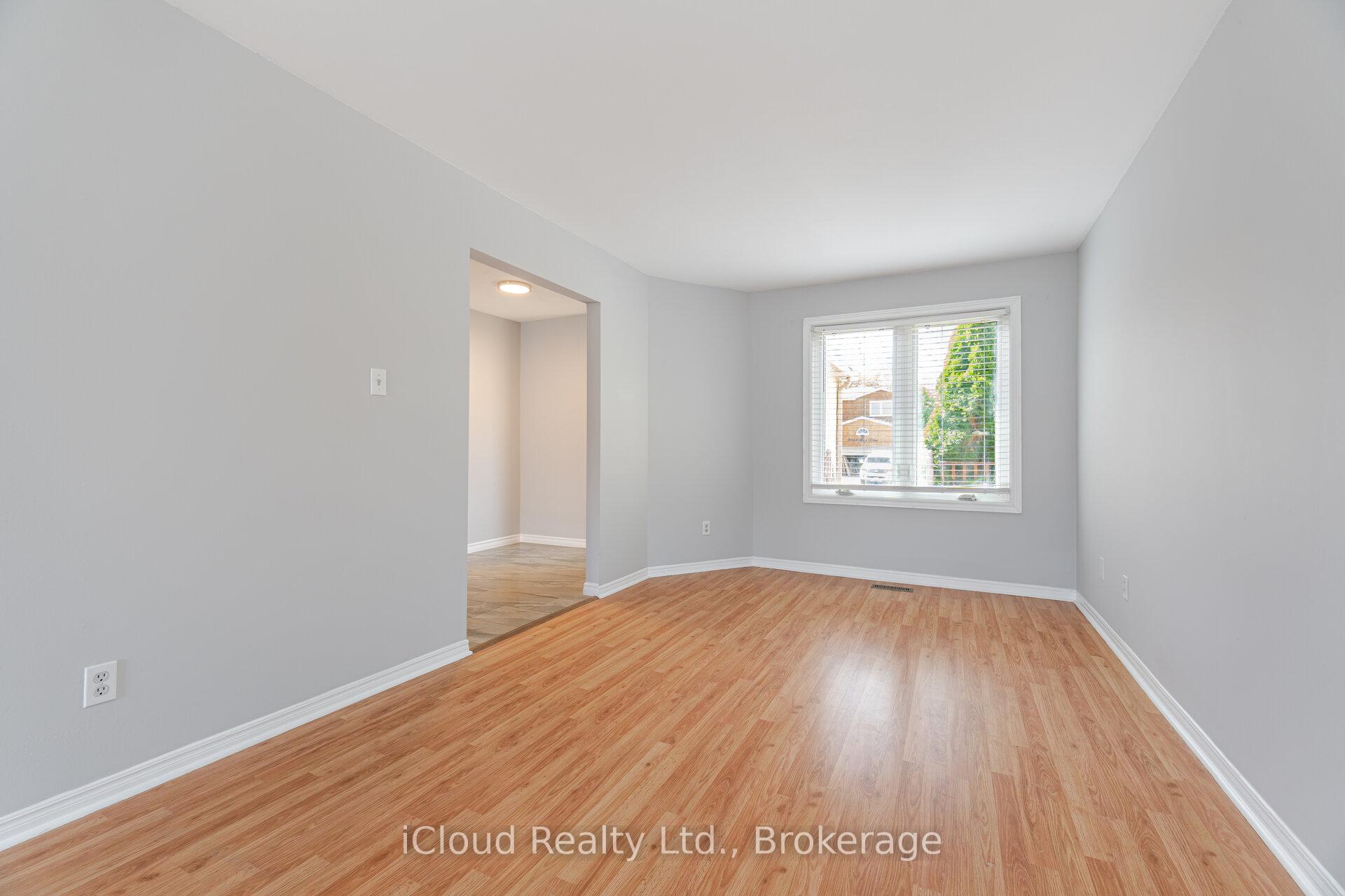 Photo 4 of 2015 Shay Drive, Pickering, Brock Ridge — HOMEH
