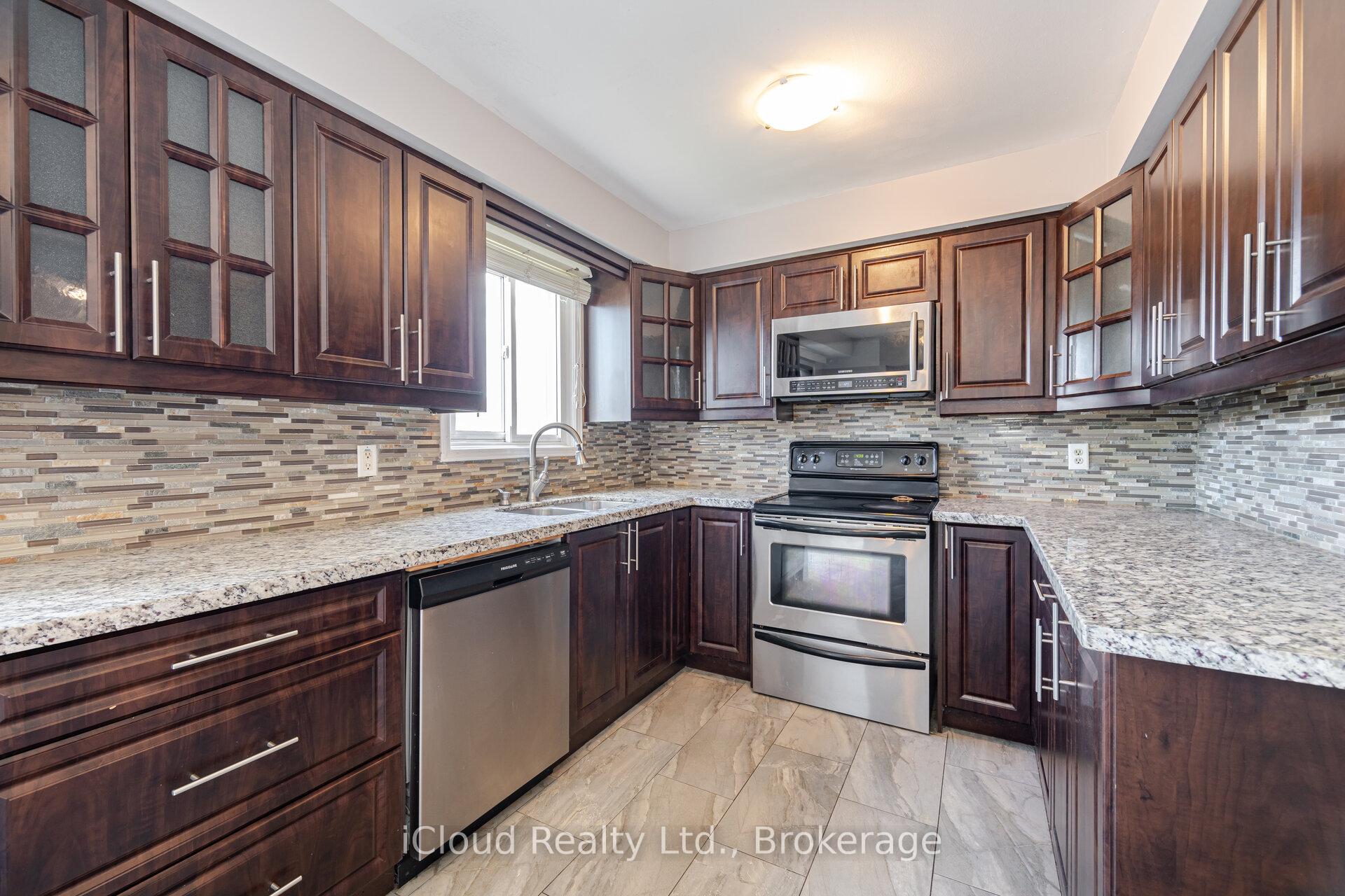 Photo 10 of 2015 Shay Drive, Pickering, Brock Ridge — HOMEH