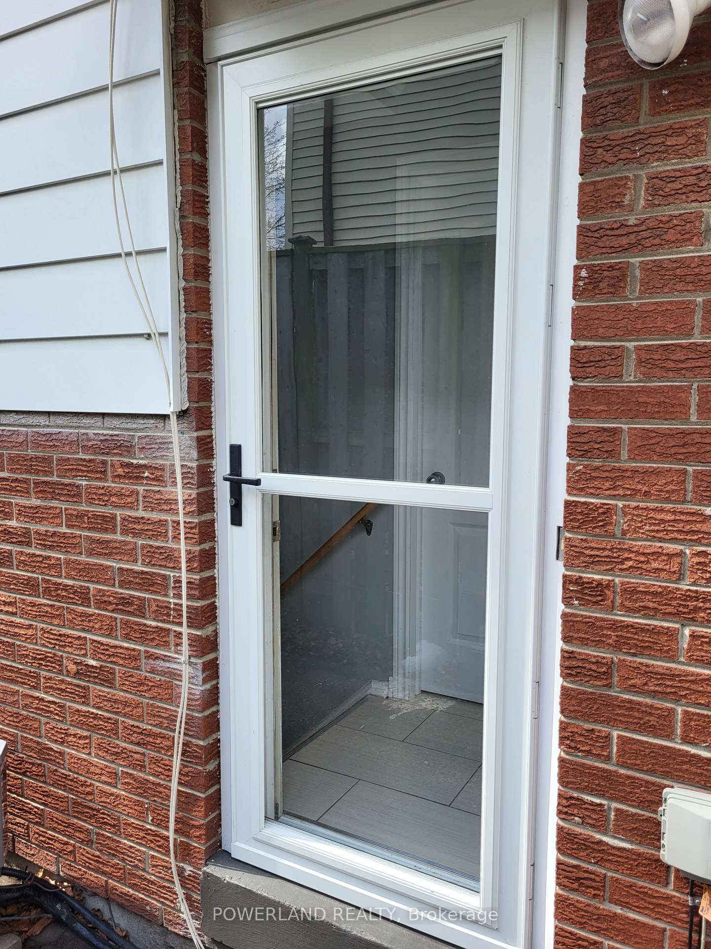 Photo 2 of Unit Lower, 242 Vancouver Street, Oshawa, Vanier — HOMEH