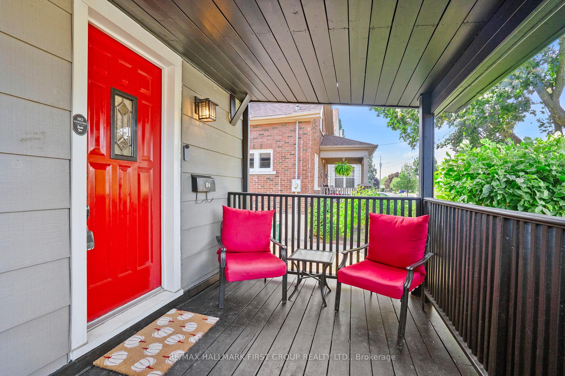 Photo 2 of 104 Gladstone Avenue, Oshawa, McLaughlin — HOMEH