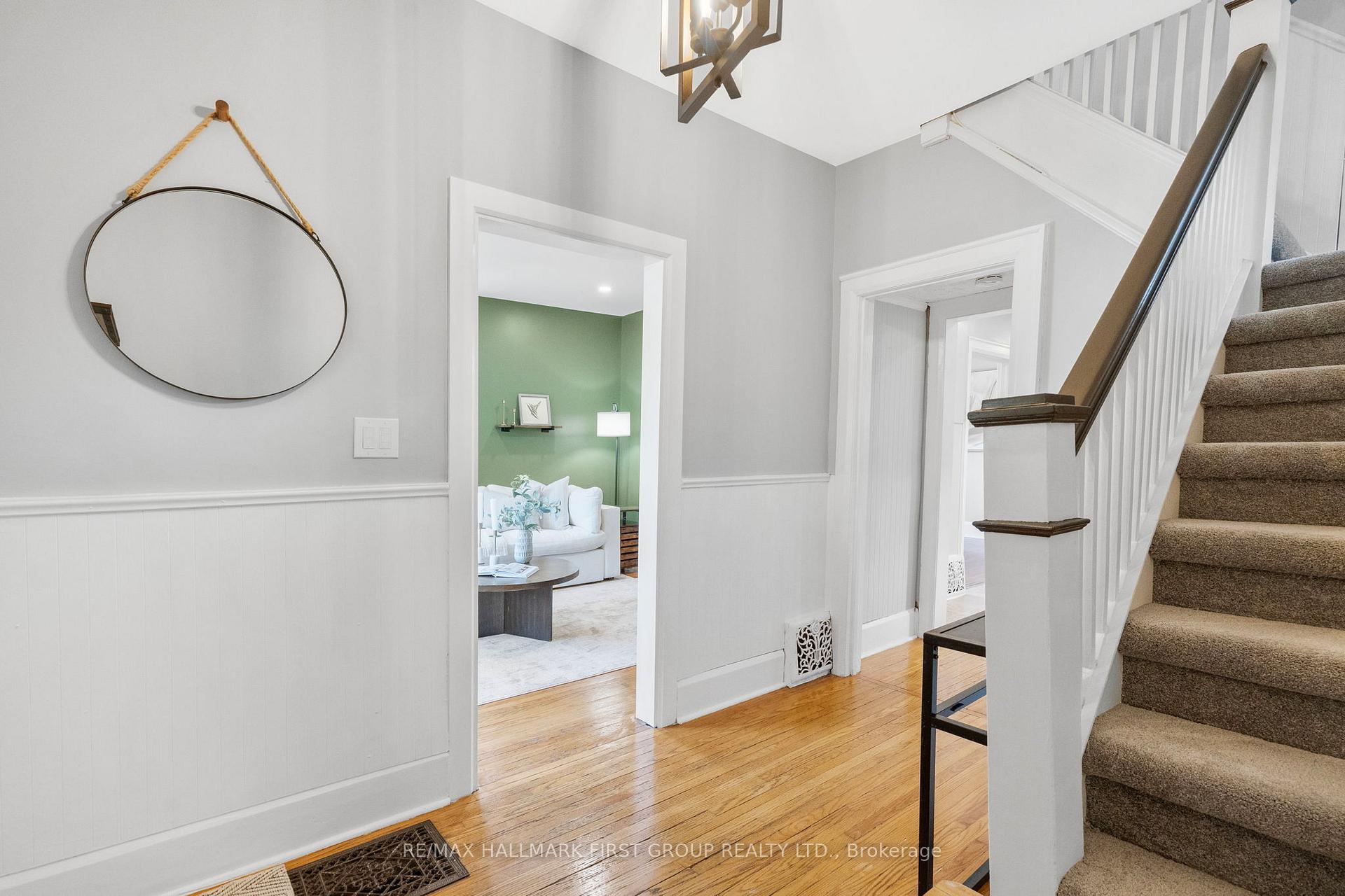 Photo 4 of 104 Gladstone Avenue, Oshawa, McLaughlin — HOMEH