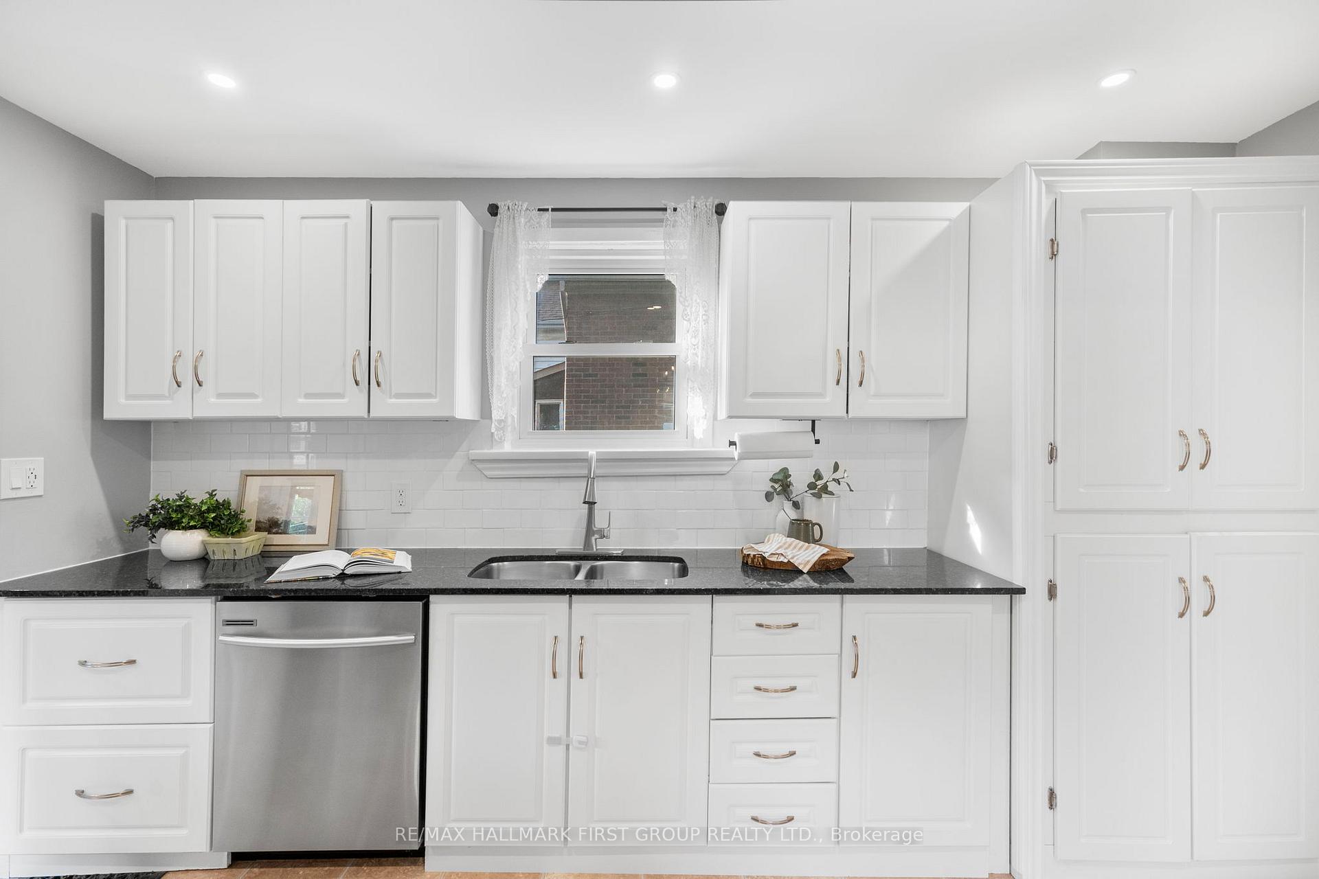 Photo 13 of 104 Gladstone Avenue, Oshawa, McLaughlin — HOMEH
