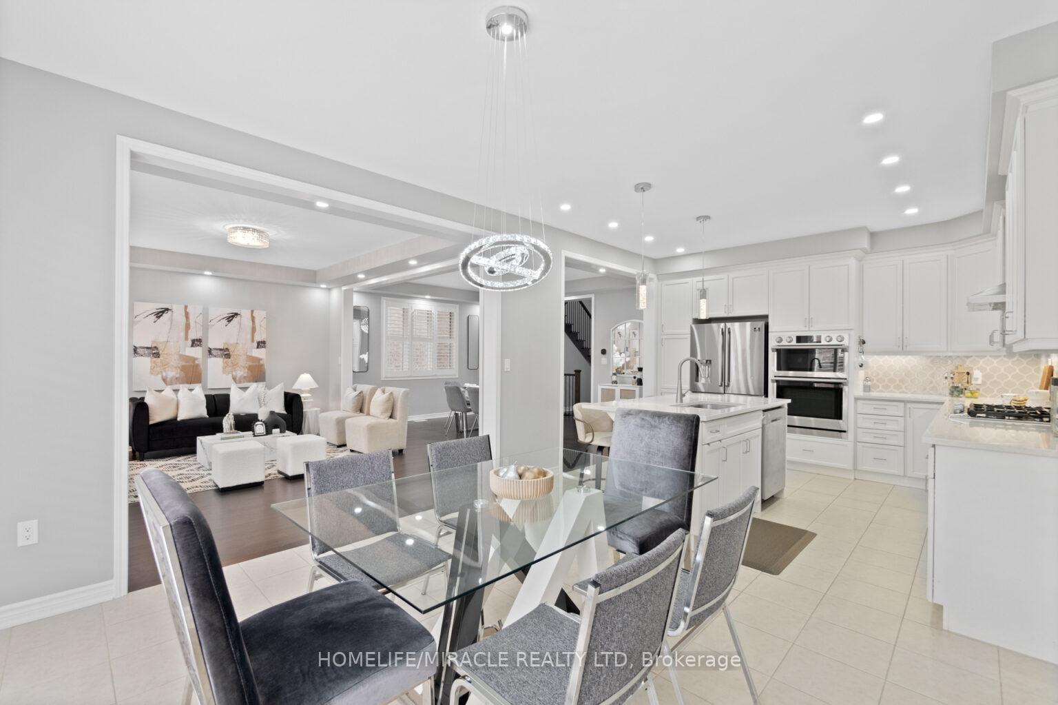 Photo 16 of 656 Kennedy Circle W, Milton, Cobban — HOMEH