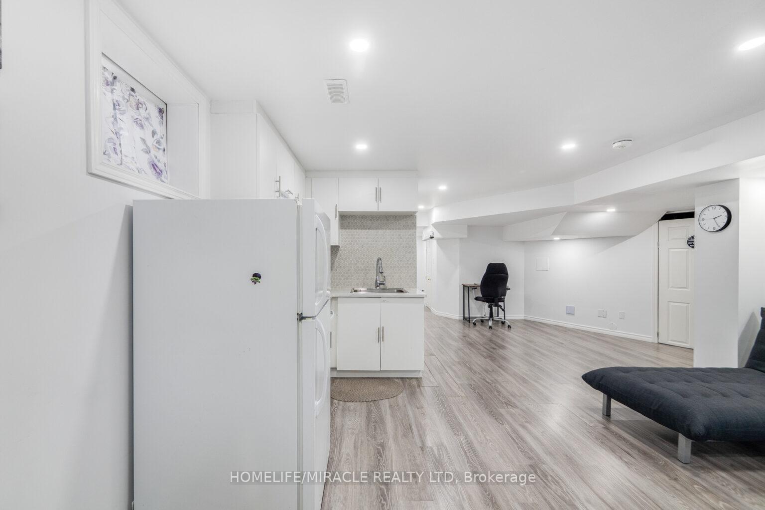 Photo 36 of 656 Kennedy Circle W, Milton, Cobban — HOMEH