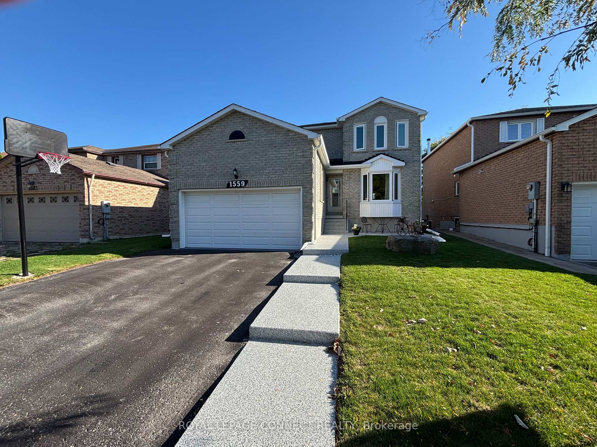 Front of 1559 Dellbrook Avenue