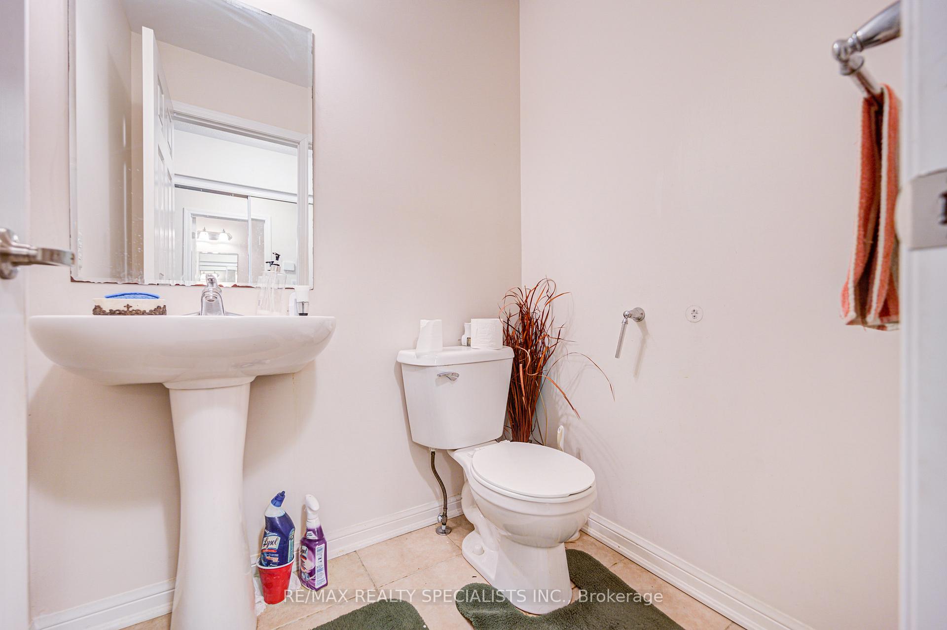 Photo 4 of 829 Cahoun Terrace, Milton, Coates — HOMEH