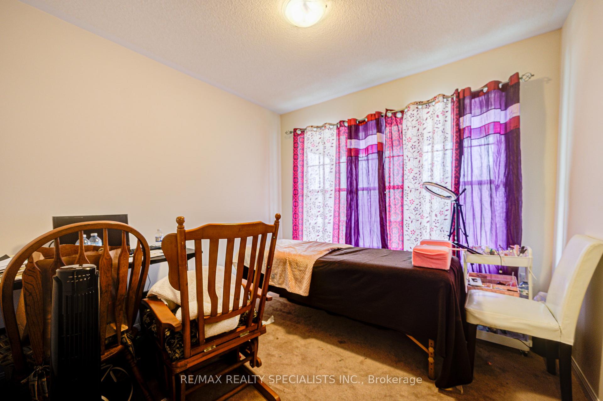 Photo 5 of 829 Cahoun Terrace, Milton, Coates — HOMEH