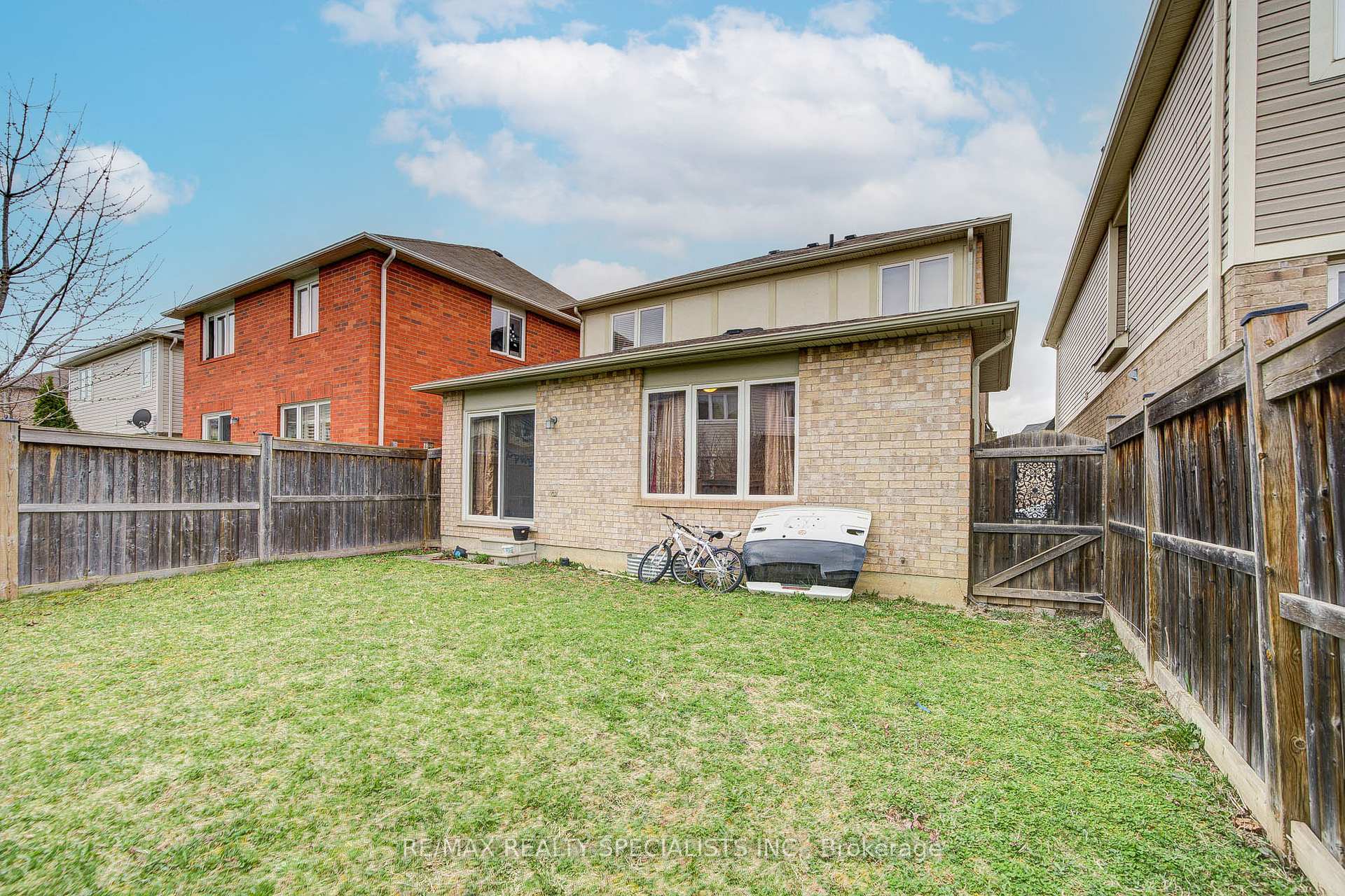 Photo 14 of 829 Cahoun Terrace, Milton, Coates — HOMEH