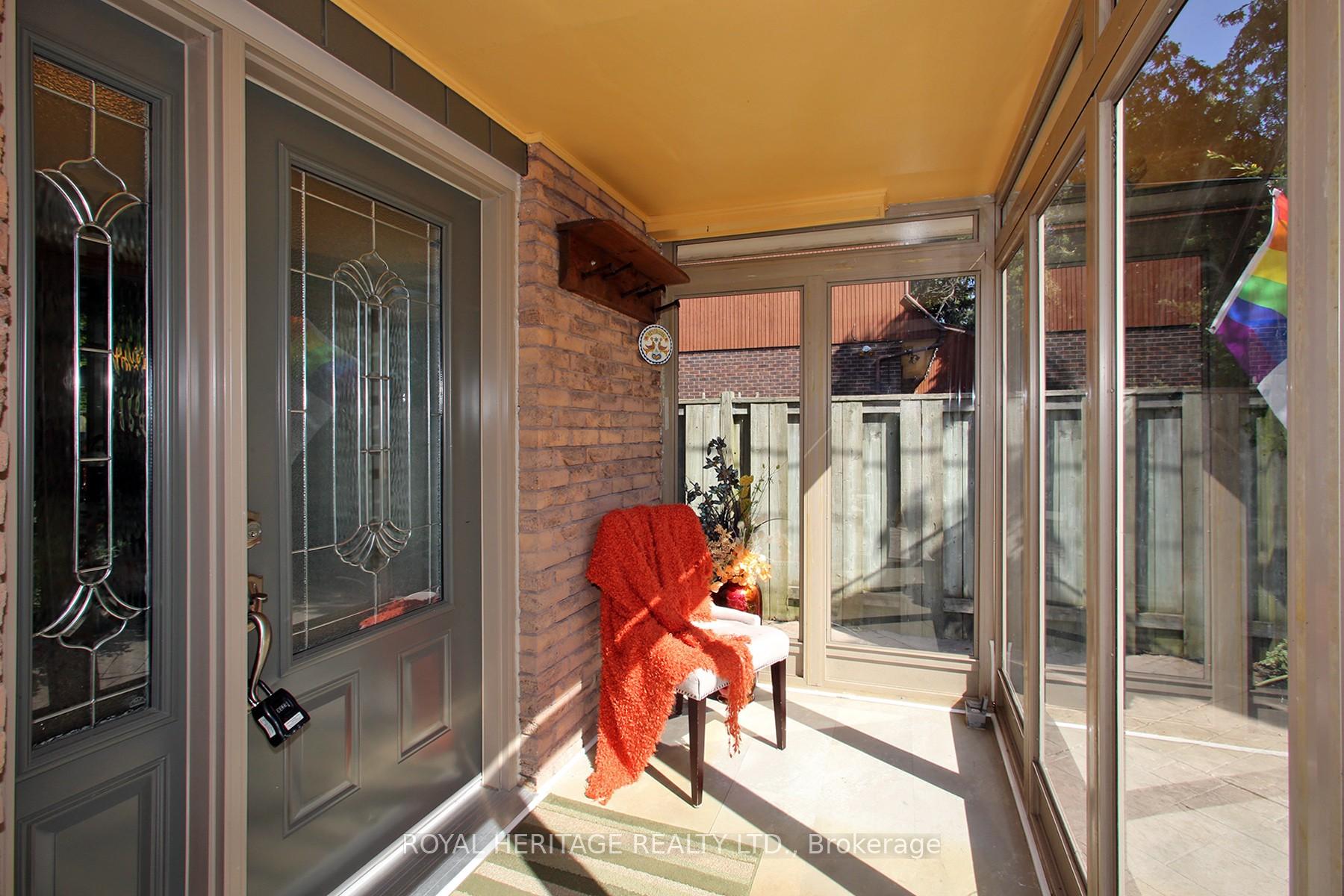 Photo 4 of 576 Rosebank Road, Pickering, Rosebank — HOMEH