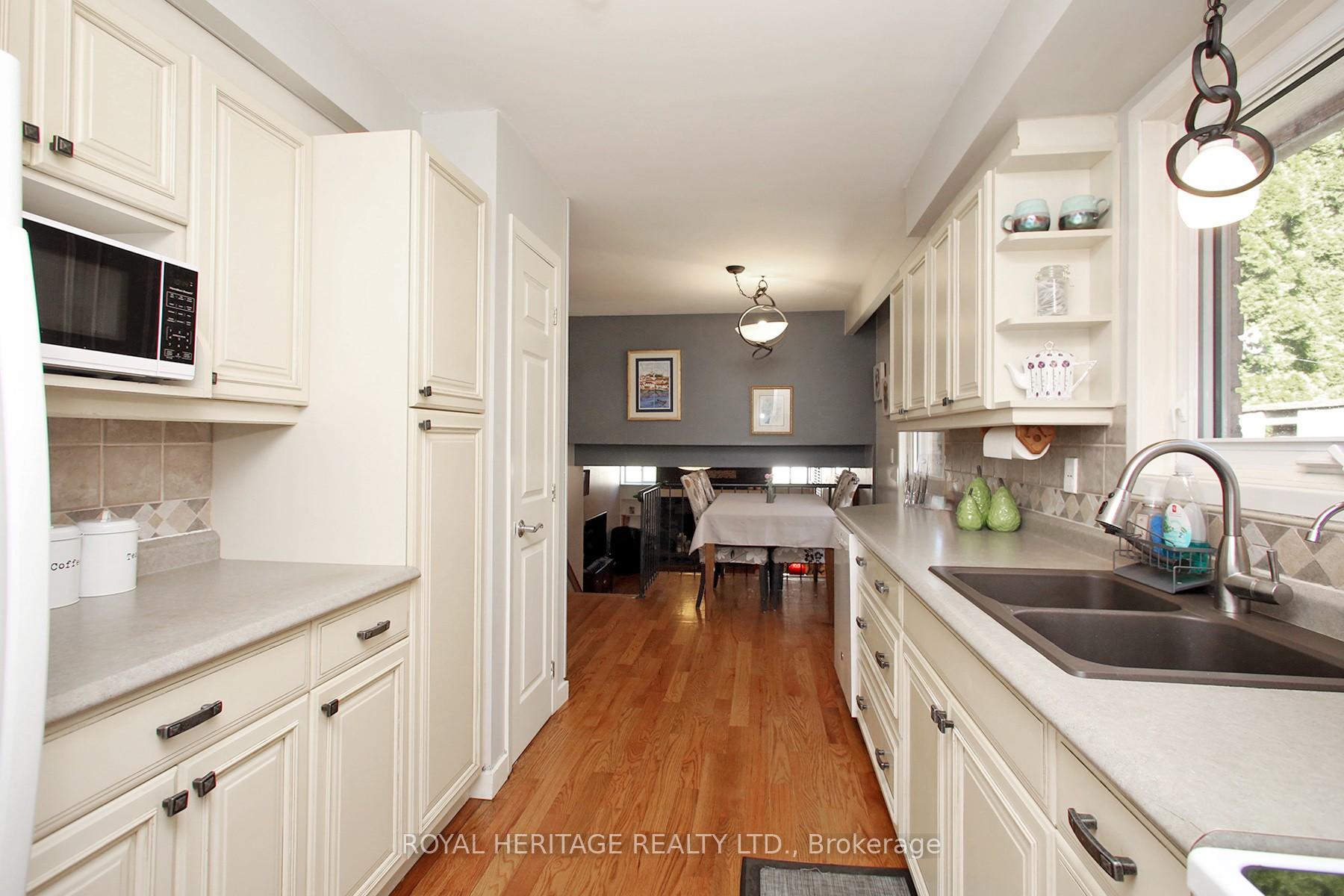 Photo 10 of 576 Rosebank Road, Pickering, Rosebank — HOMEH