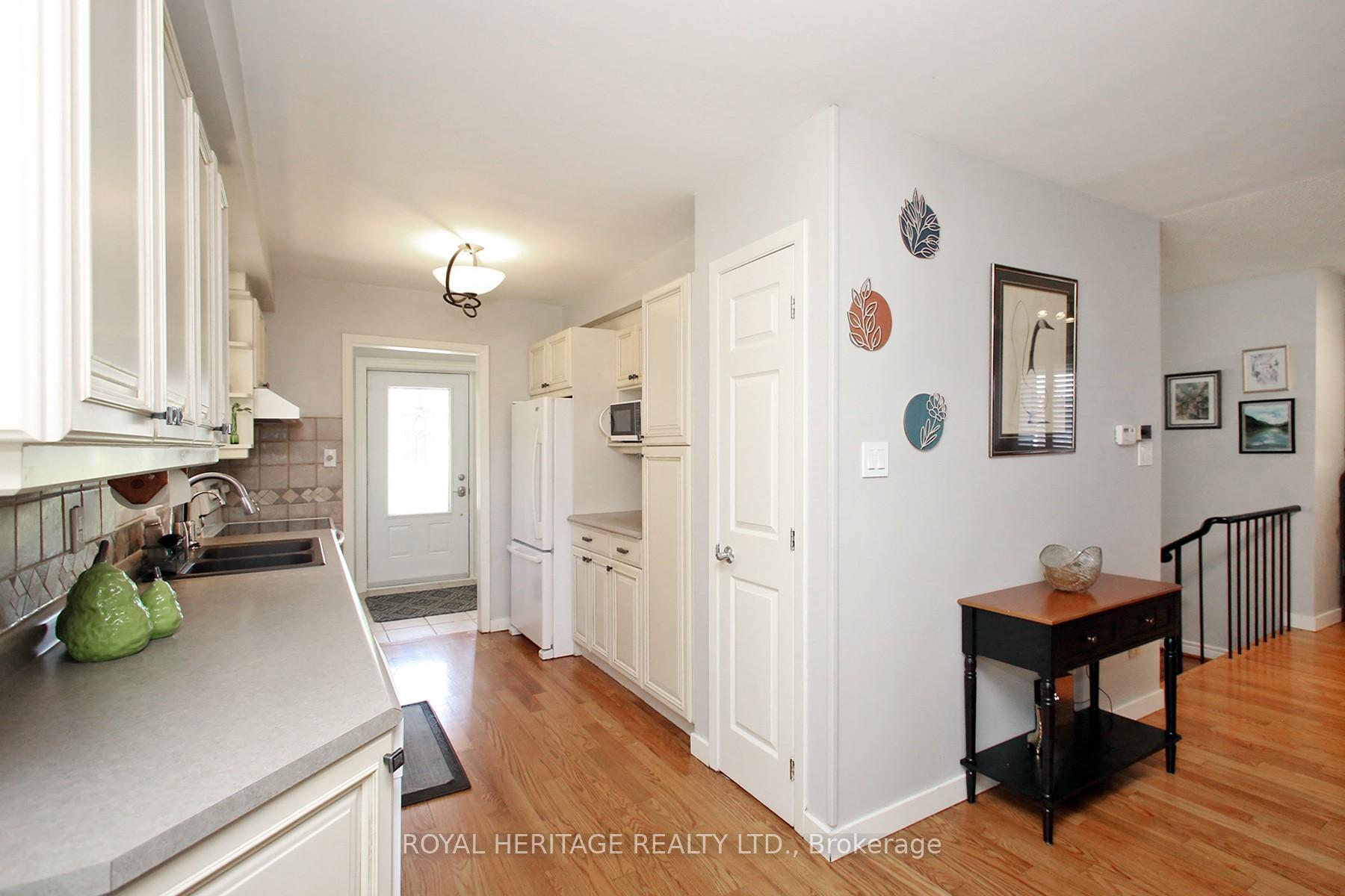 Photo 11 of 576 Rosebank Road, Pickering, Rosebank — HOMEH