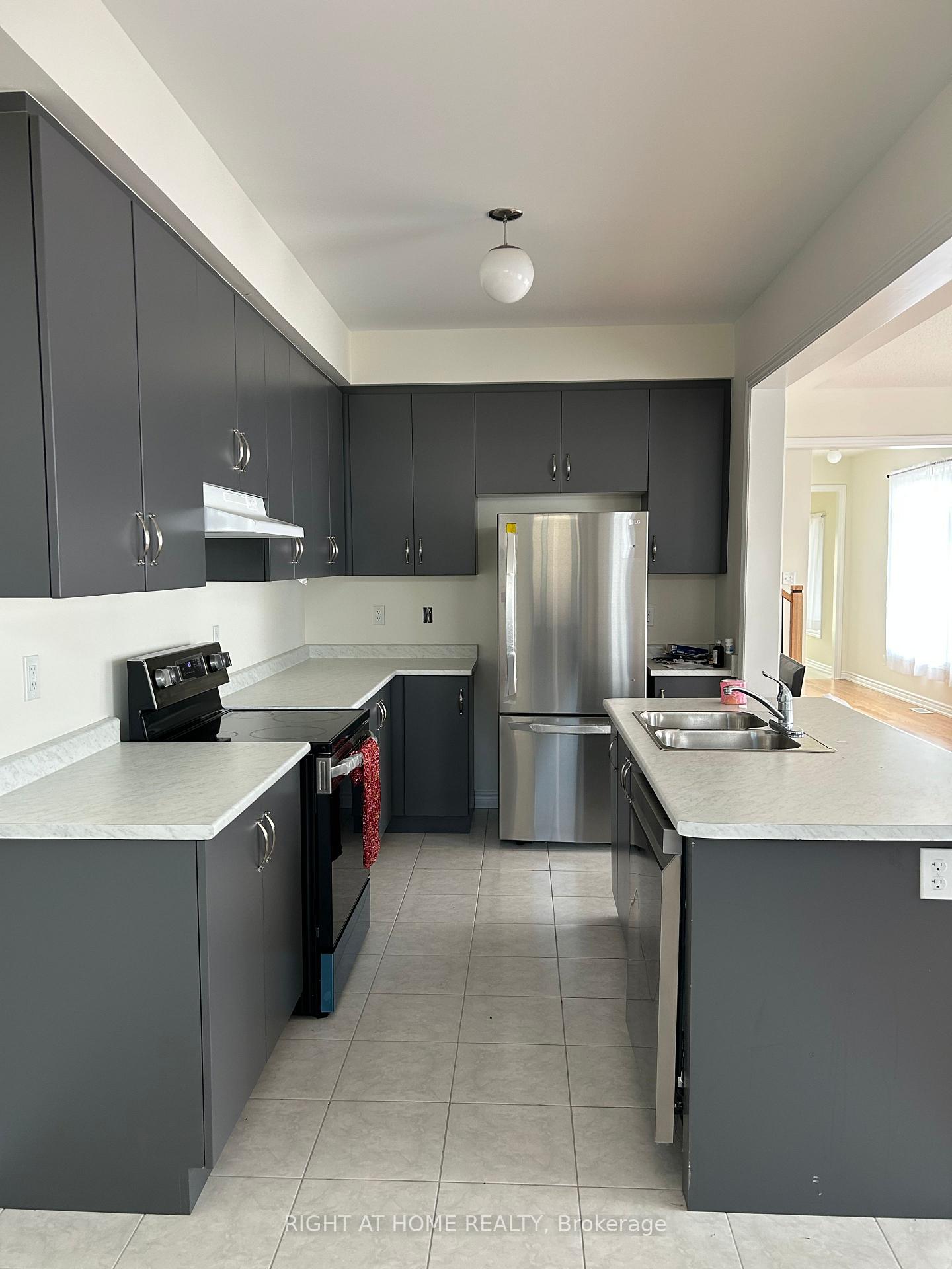 Photo 6 of Unit Upper Level, 1149 Cameo Street, Pickering, Rural Pickering — HOMEH