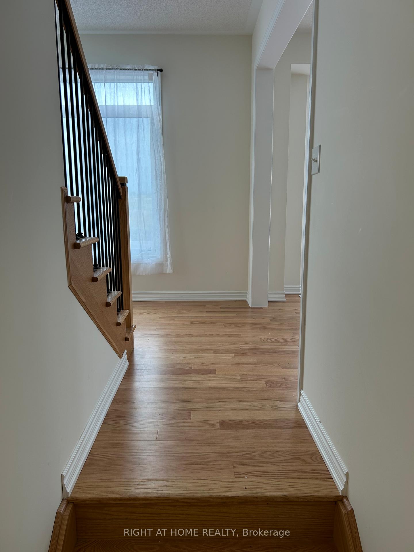 Photo 10 of Unit Upper Level, 1149 Cameo Street, Pickering, Rural Pickering — HOMEH