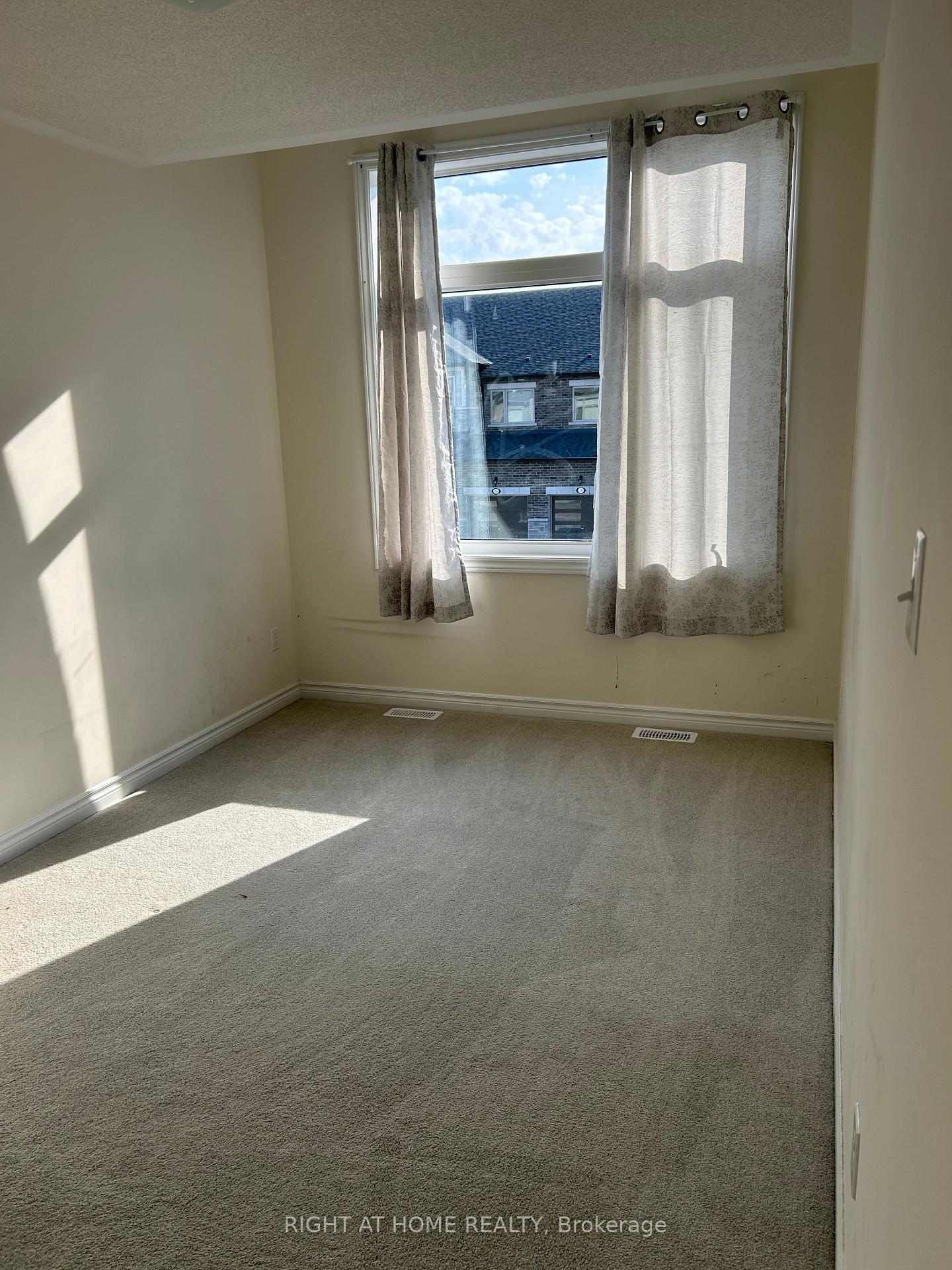 Photo 18 of Unit Upper Level, 1149 Cameo Street, Pickering, Rural Pickering — HOMEH