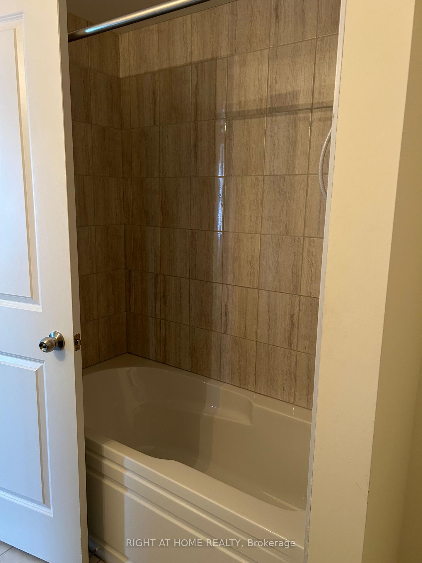 Photo 22 of Unit Upper Level, 1149 Cameo Street, Pickering, Rural Pickering — HOMEH