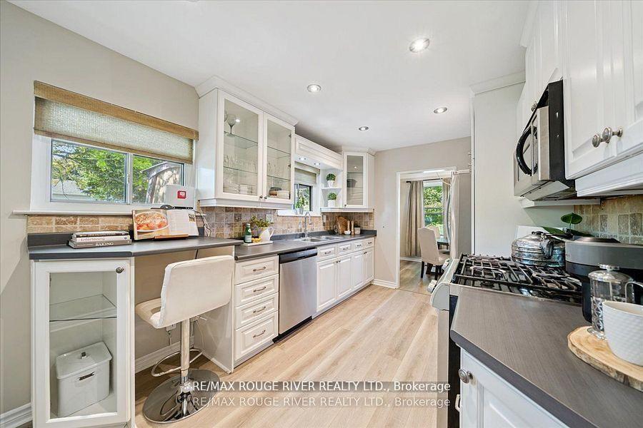 Photo 8 of 810 Zator Avenue, Pickering, Bay Ridges — HOMEH