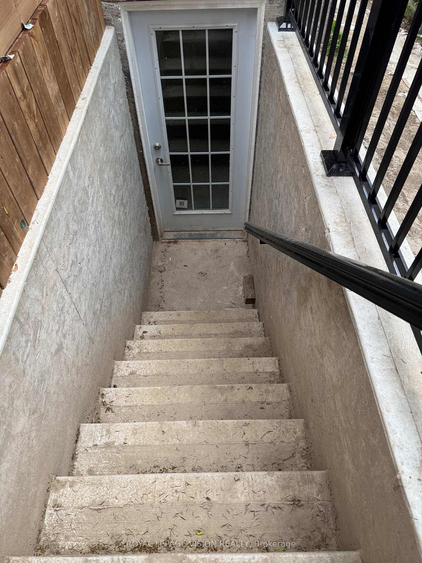 Photo 2 of Unit Basement, 1402 Ferncliff Circle, Pickering, Liverpool — HOMEH