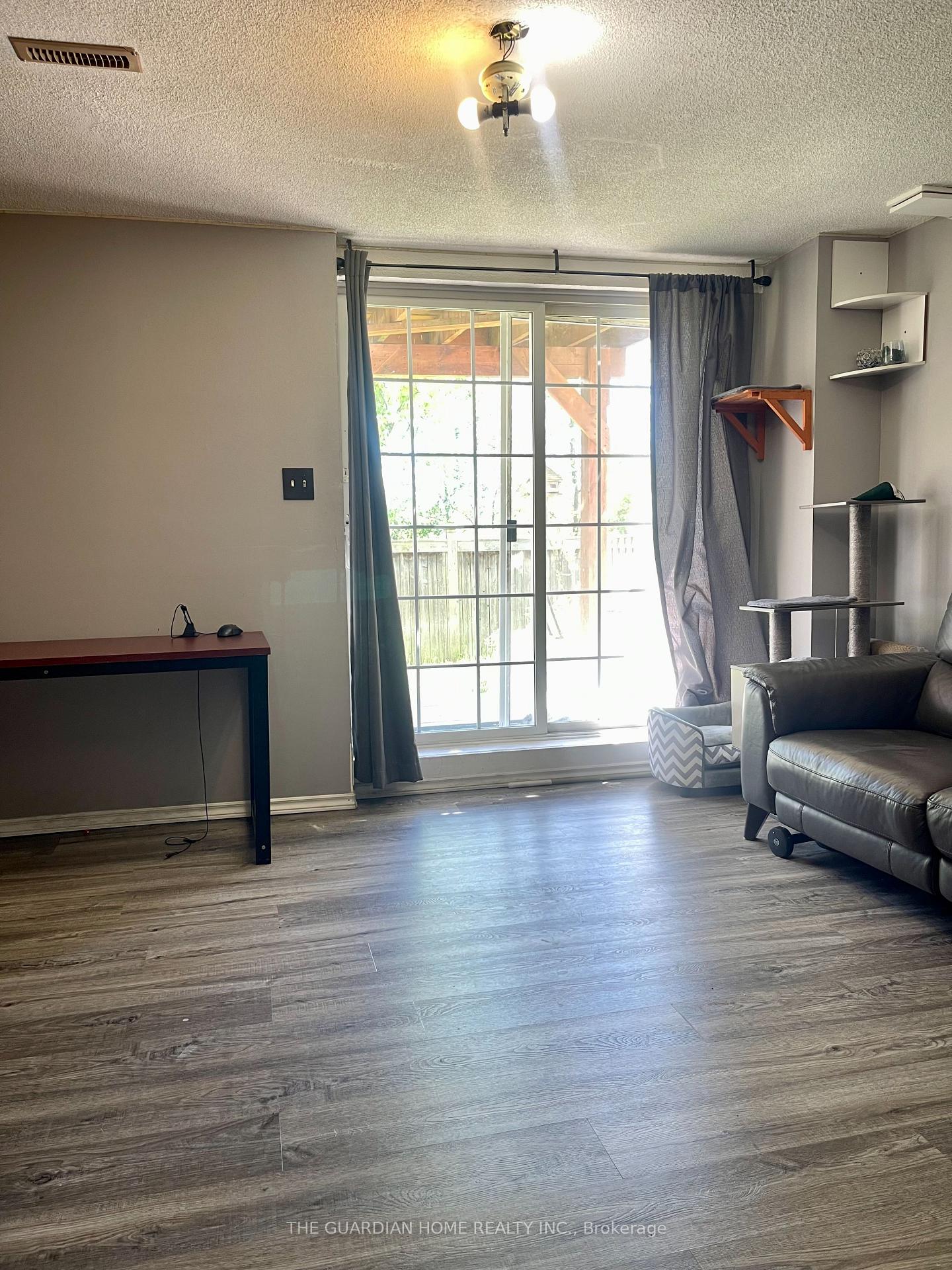 Photo 12 of 1513 Aldergrove Drive, Oshawa, Taunton — HOMEH