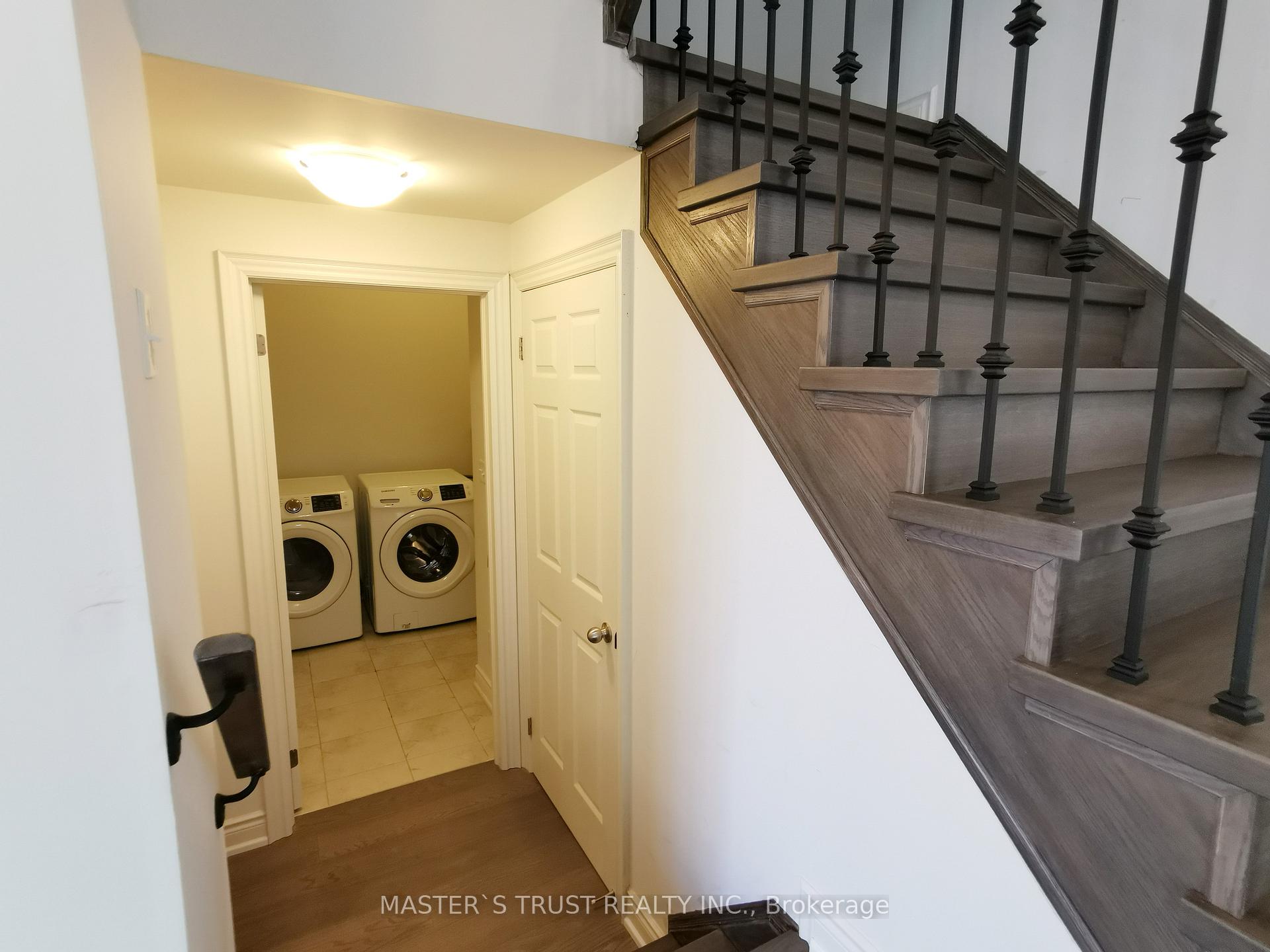 Photo 11 of 2529 Stallion Drive, Oshawa, Windfields — HOMEH