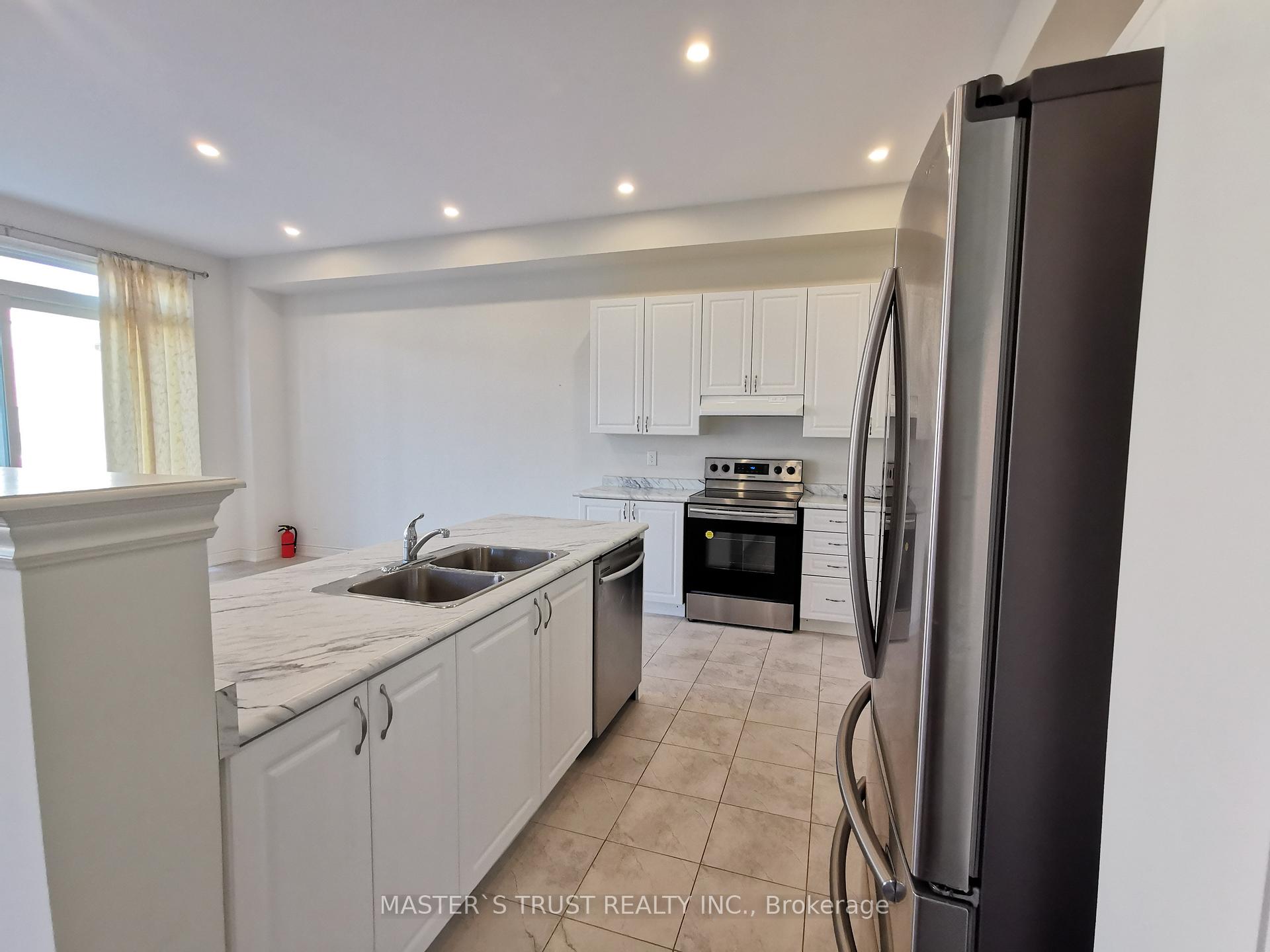 Photo 13 of 2529 Stallion Drive, Oshawa, Windfields — HOMEH