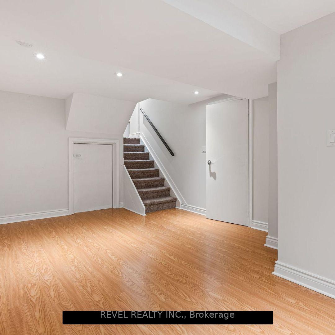 Photo 4 of 1323 Broadview Street, Pickering, Bay Ridges — HOMEH