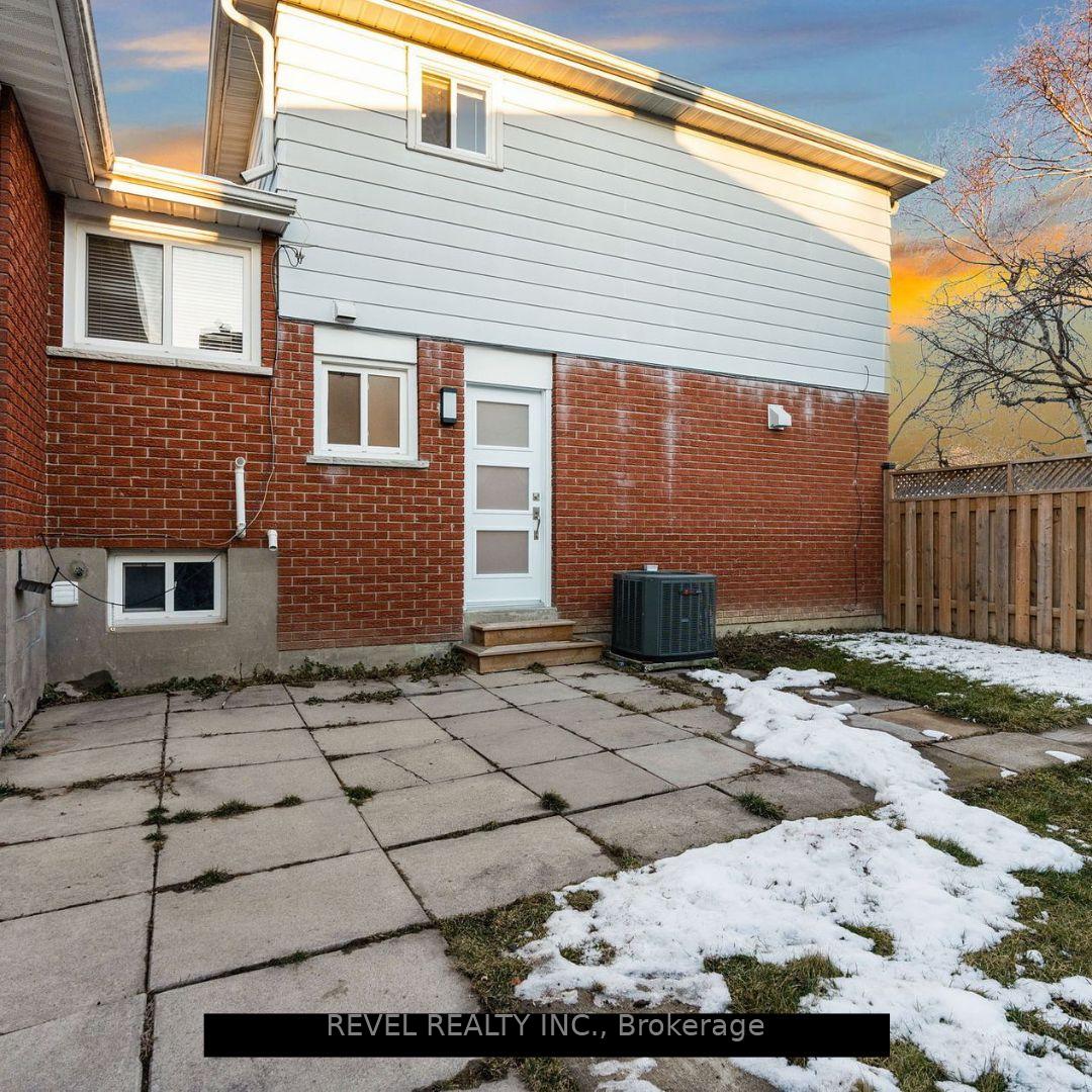 Photo 12 of 1323 Broadview Street, Pickering, Bay Ridges — HOMEH