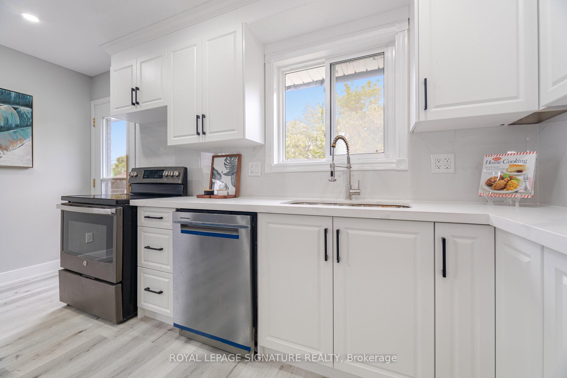 Photo 16 of 303 Durham Court, Oshawa, Vanier — HOMEH