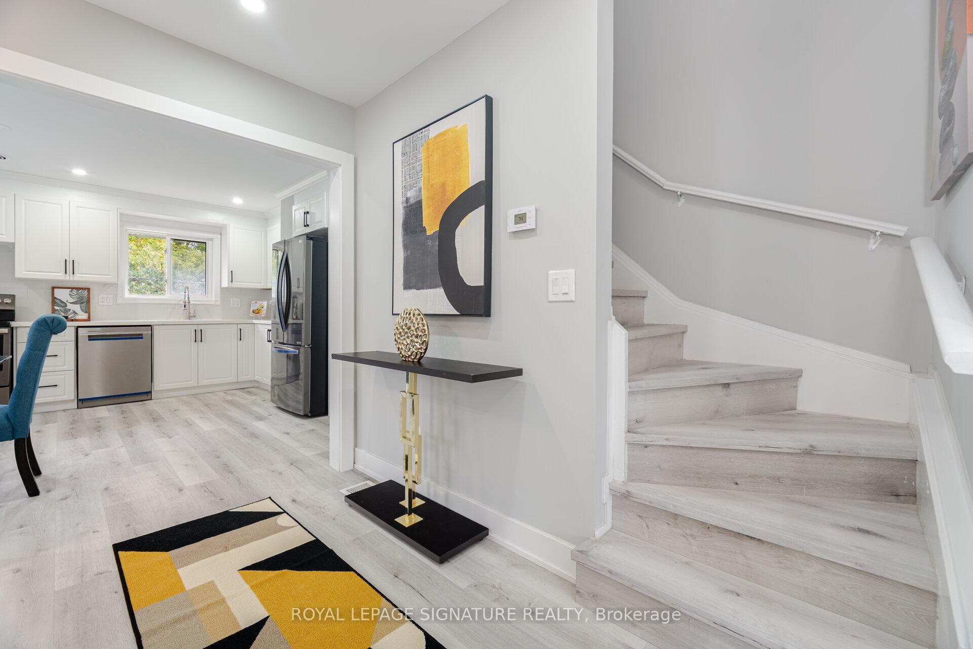 Photo 17 of 303 Durham Court, Oshawa, Vanier — HOMEH
