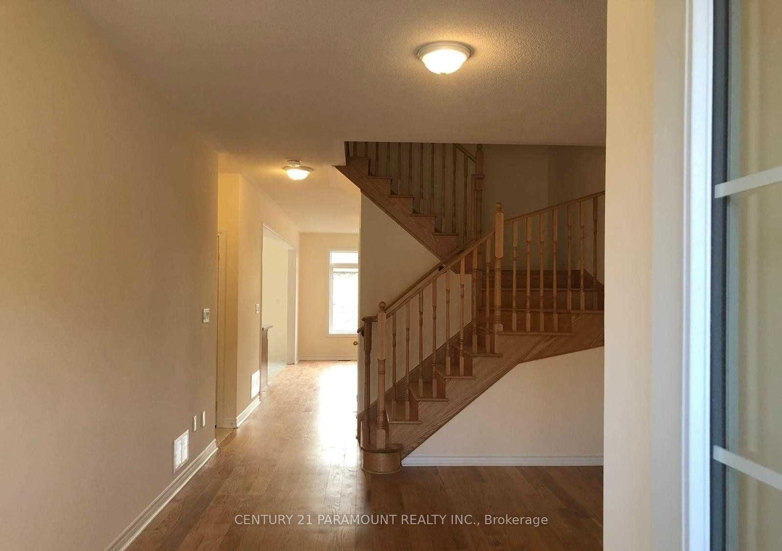 Photo 2 of 1814 Fosterbrook Street, Oshawa, Taunton — HOMEH