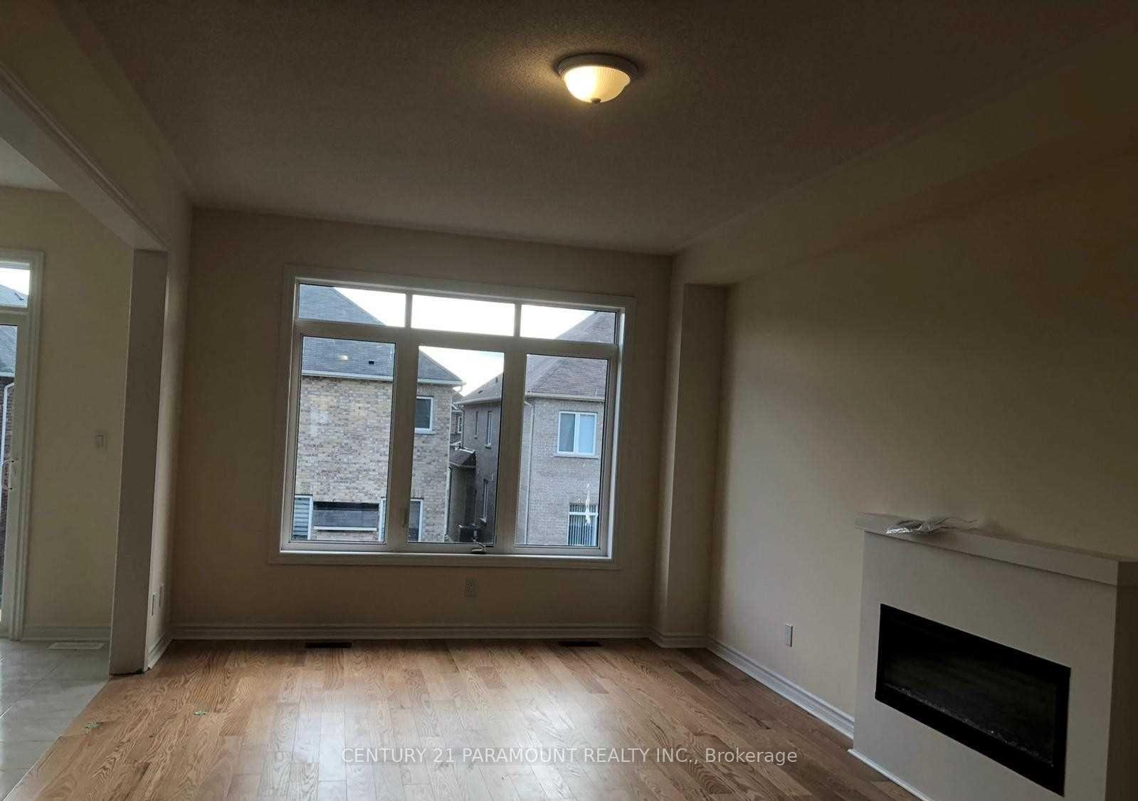 Photo 5 of 1814 Fosterbrook Street, Oshawa, Taunton — HOMEH