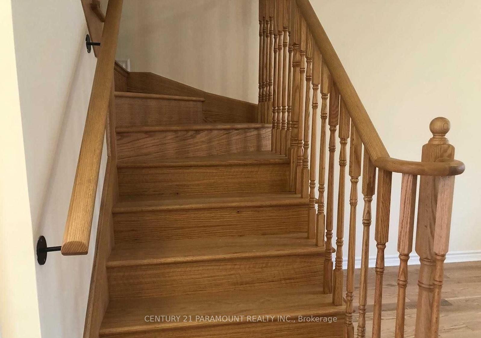 Photo 10 of 1814 Fosterbrook Street, Oshawa, Taunton — HOMEH