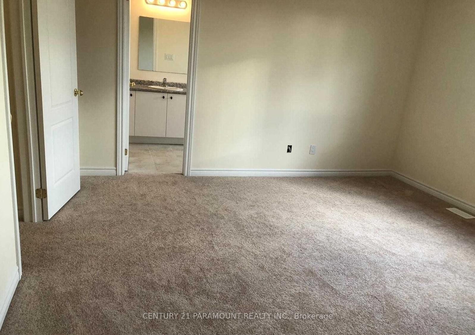 Photo 12 of 1814 Fosterbrook Street, Oshawa, Taunton — HOMEH