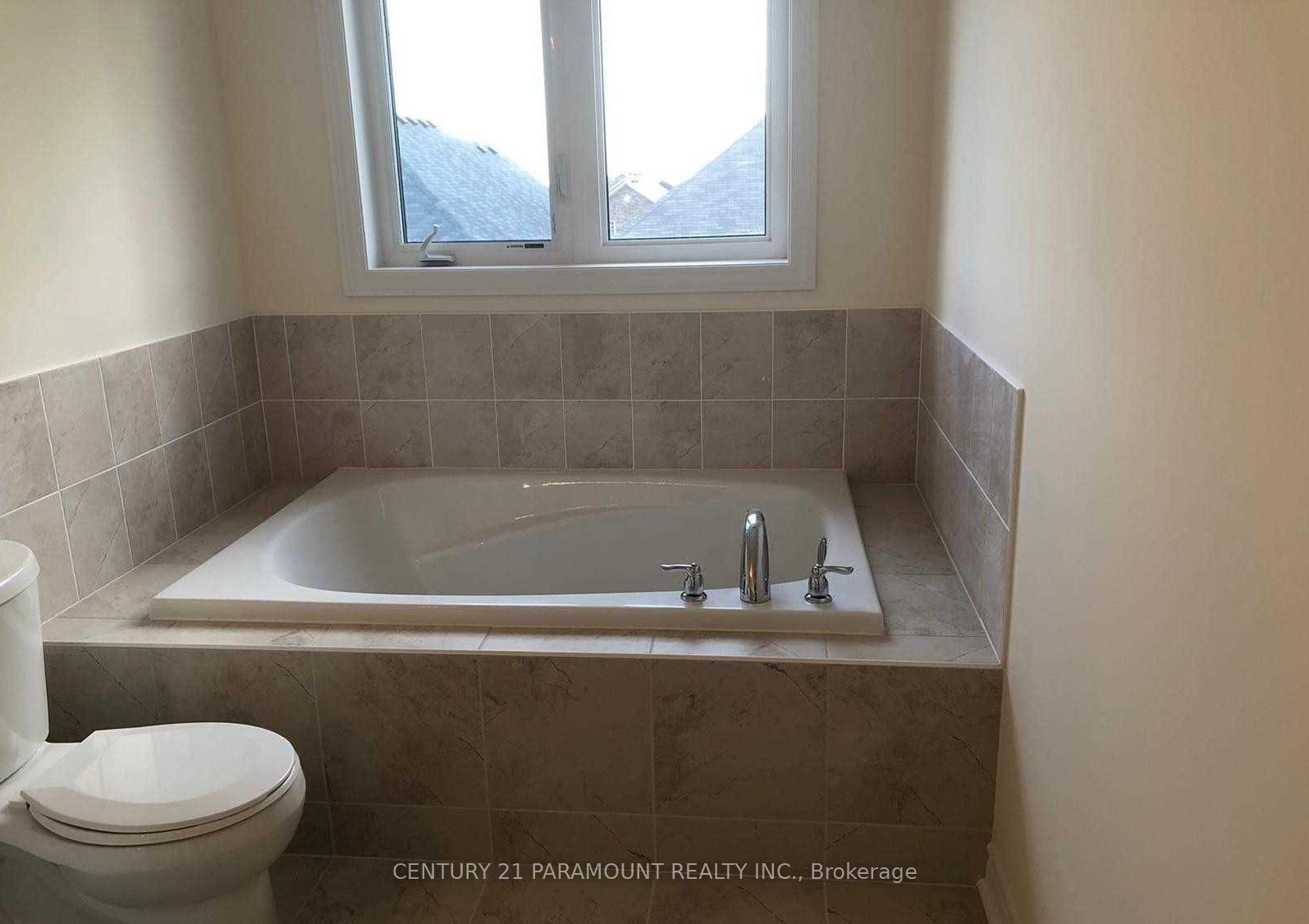 Photo 13 of 1814 Fosterbrook Street, Oshawa, Taunton — HOMEH