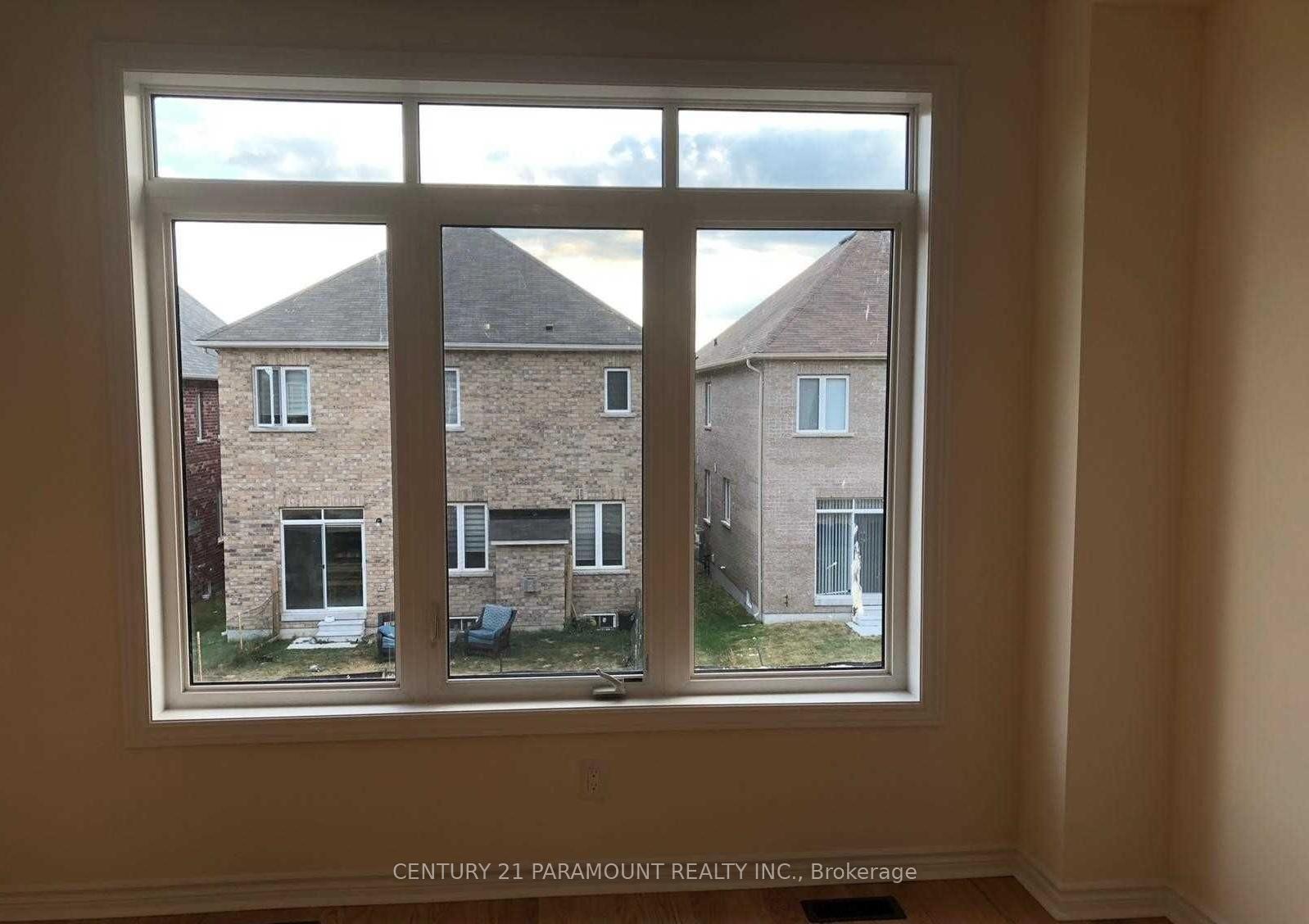 Photo 16 of 1814 Fosterbrook Street, Oshawa, Taunton — HOMEH