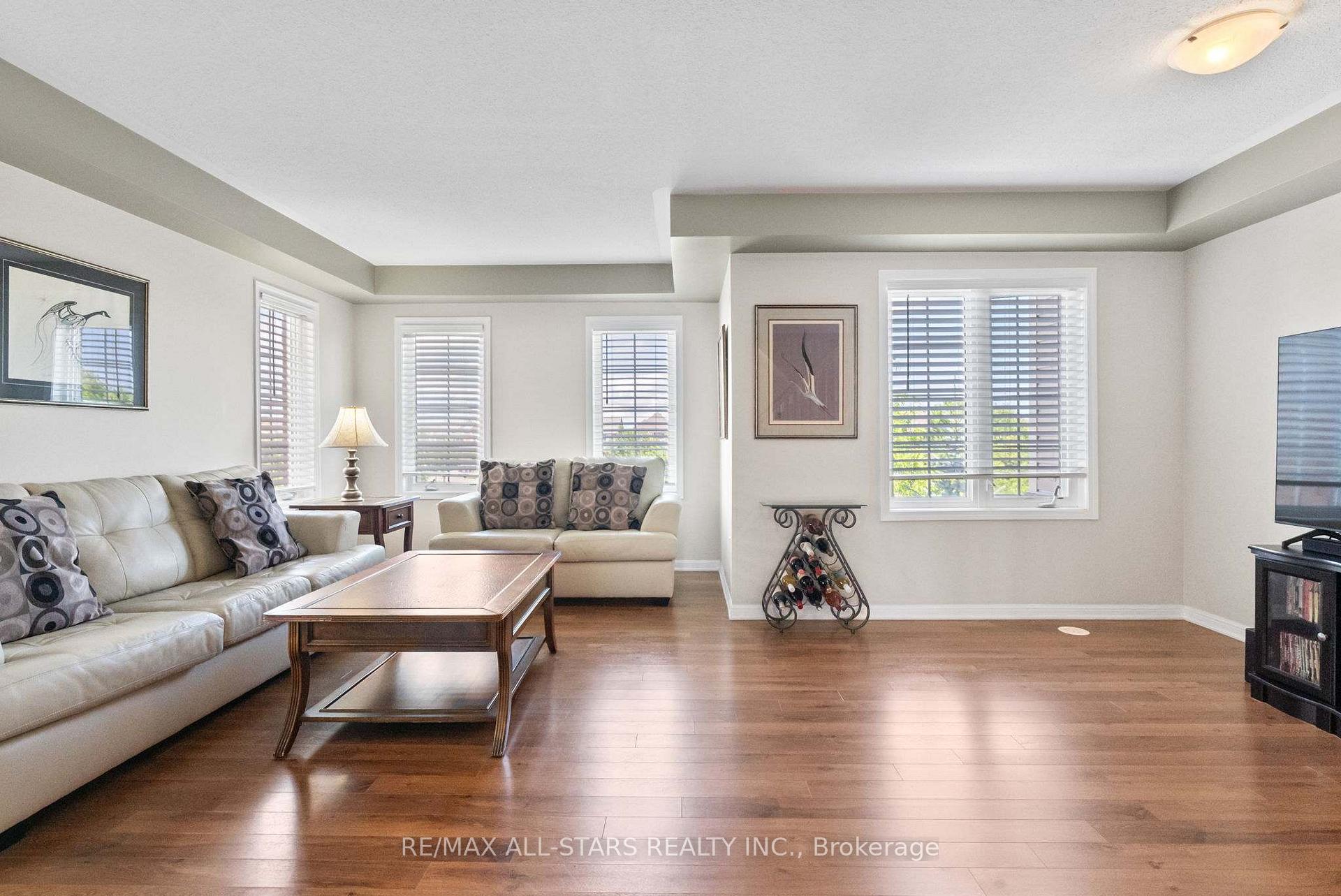 Photo 14 of 2450 William Jackson Drive, Pickering, Duffin Heights — HOMEH